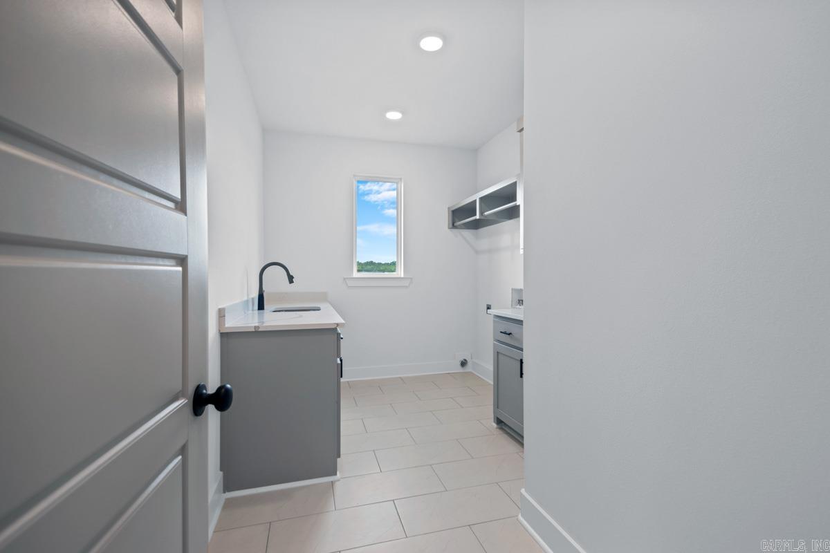 101 Kelton Lane Property Photo 23