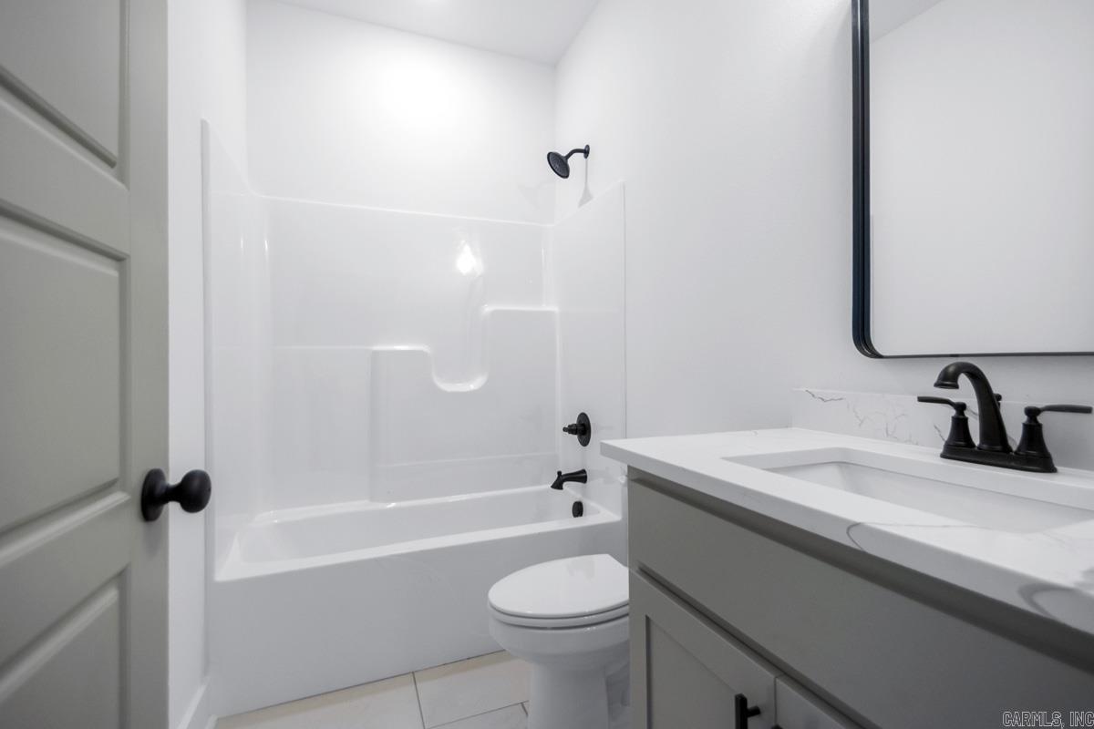 101 Kelton Lane Property Photo 28