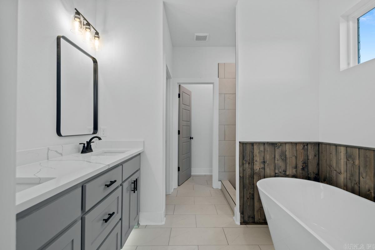 101 Kelton Lane Property Photo 35
