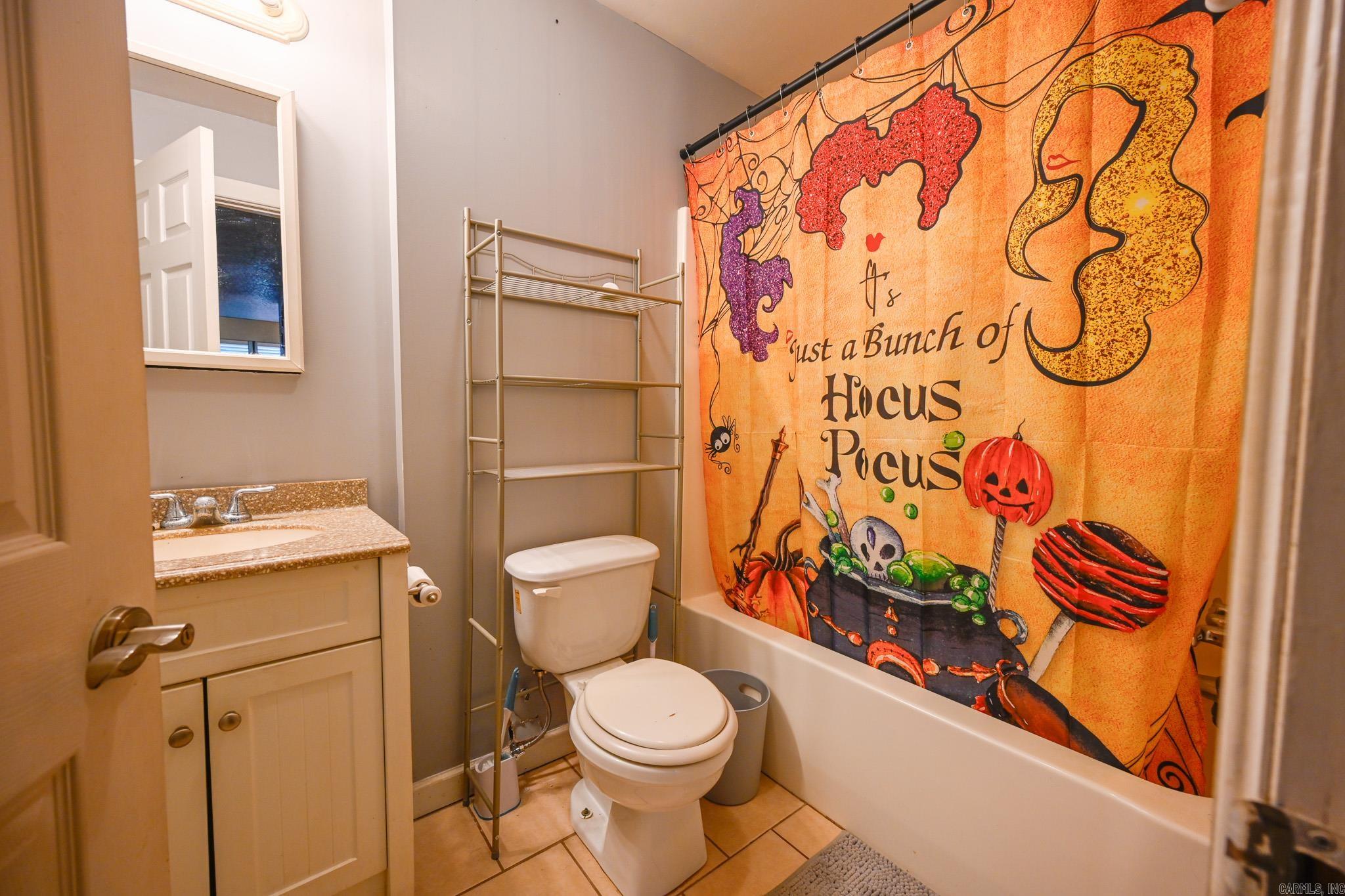 136 Shady Oaks Lane Property Photo 35