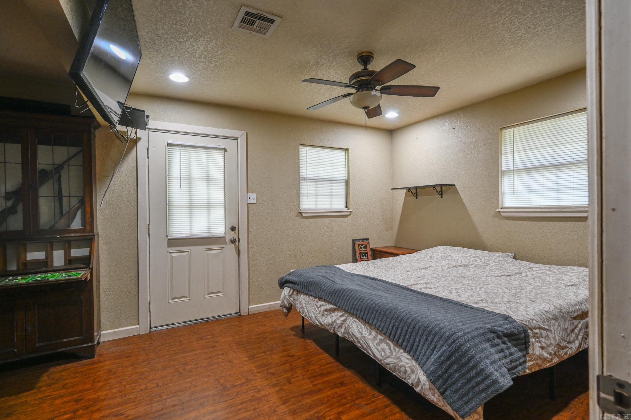 136 Shady Oaks Lane Property Photo 37