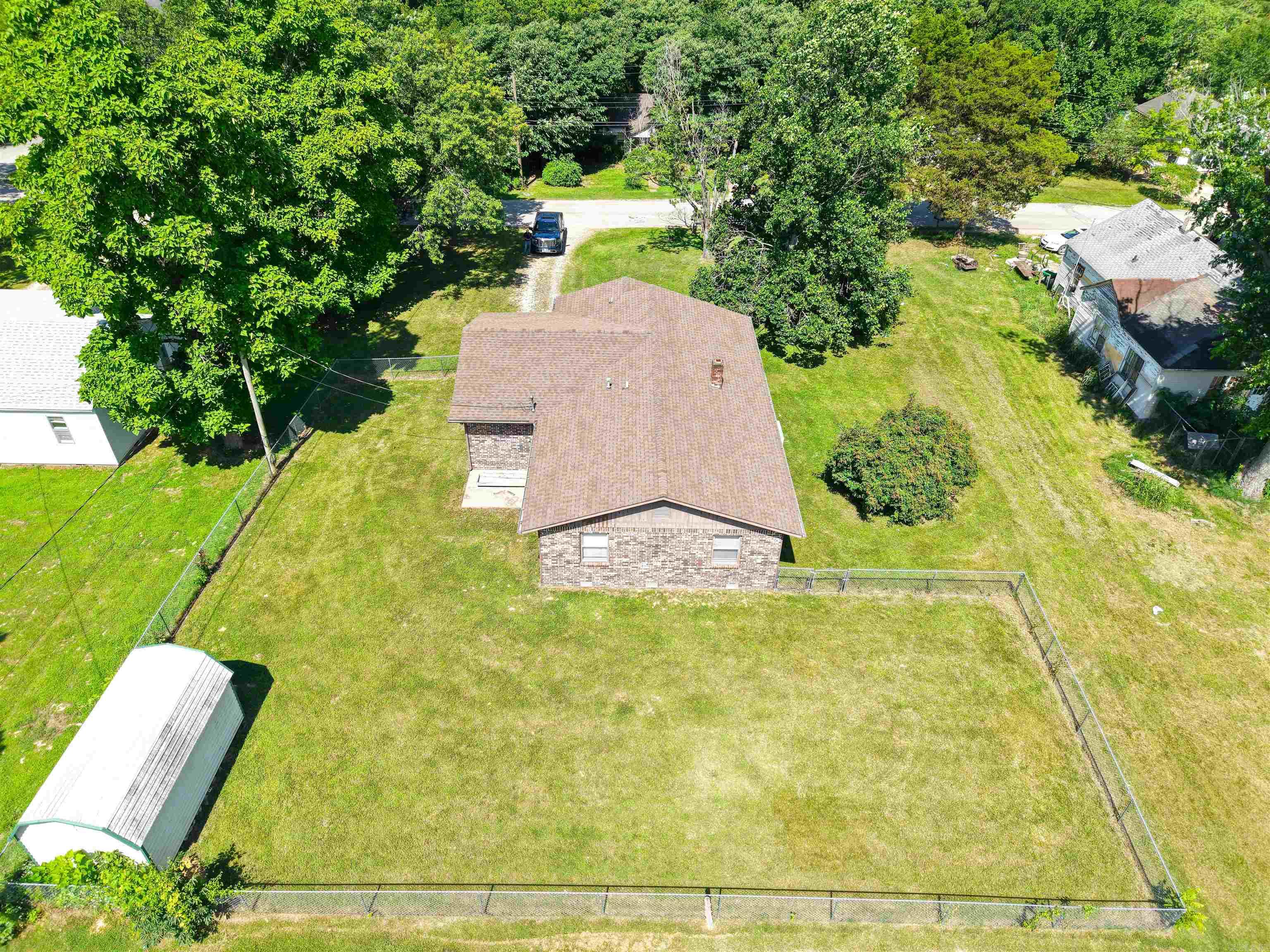 1104 Newberry Road Property Photo 5