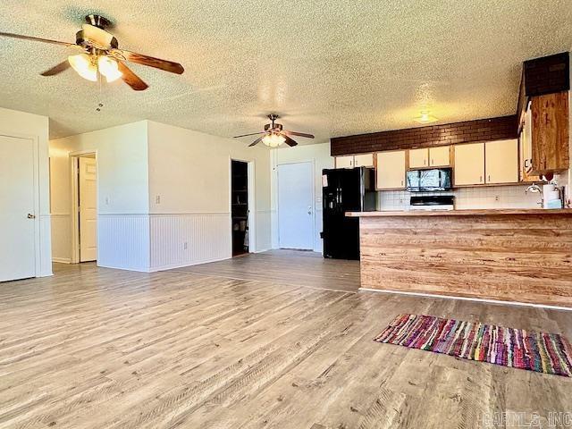 1104 Newberry Road Property Photo 11