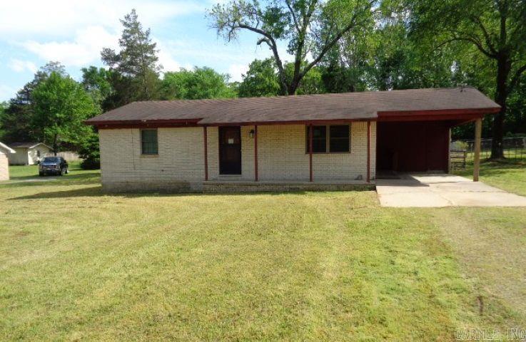 11 Jackie Lane Property Photo 1