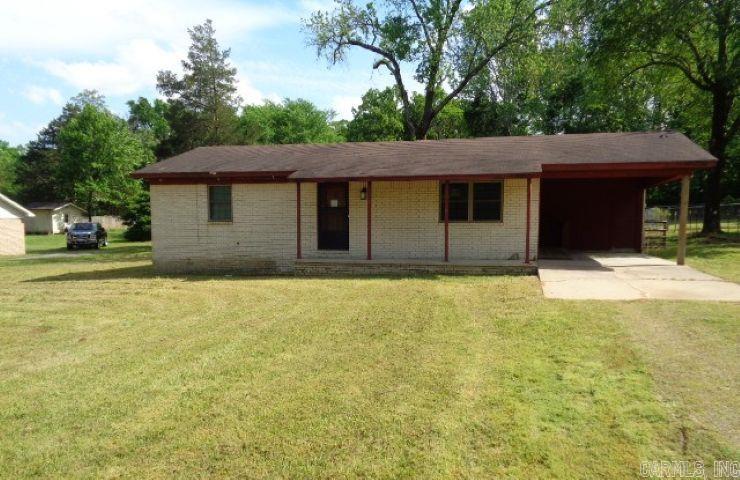 11 Jackie Lane Property Photo 3