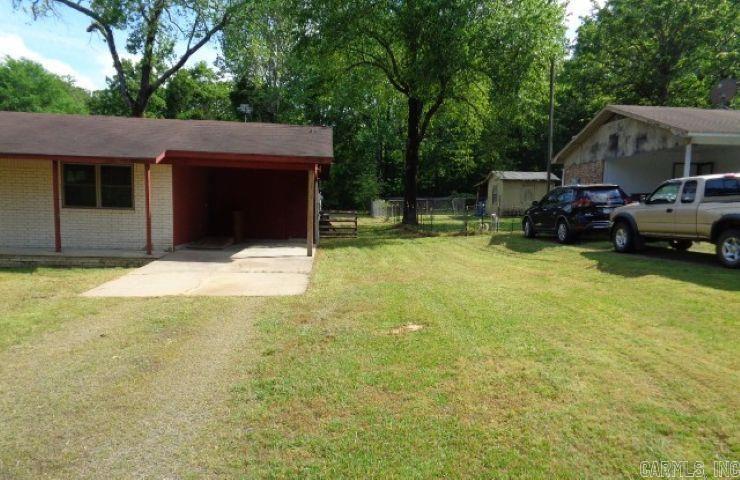11 Jackie Lane Property Photo 6