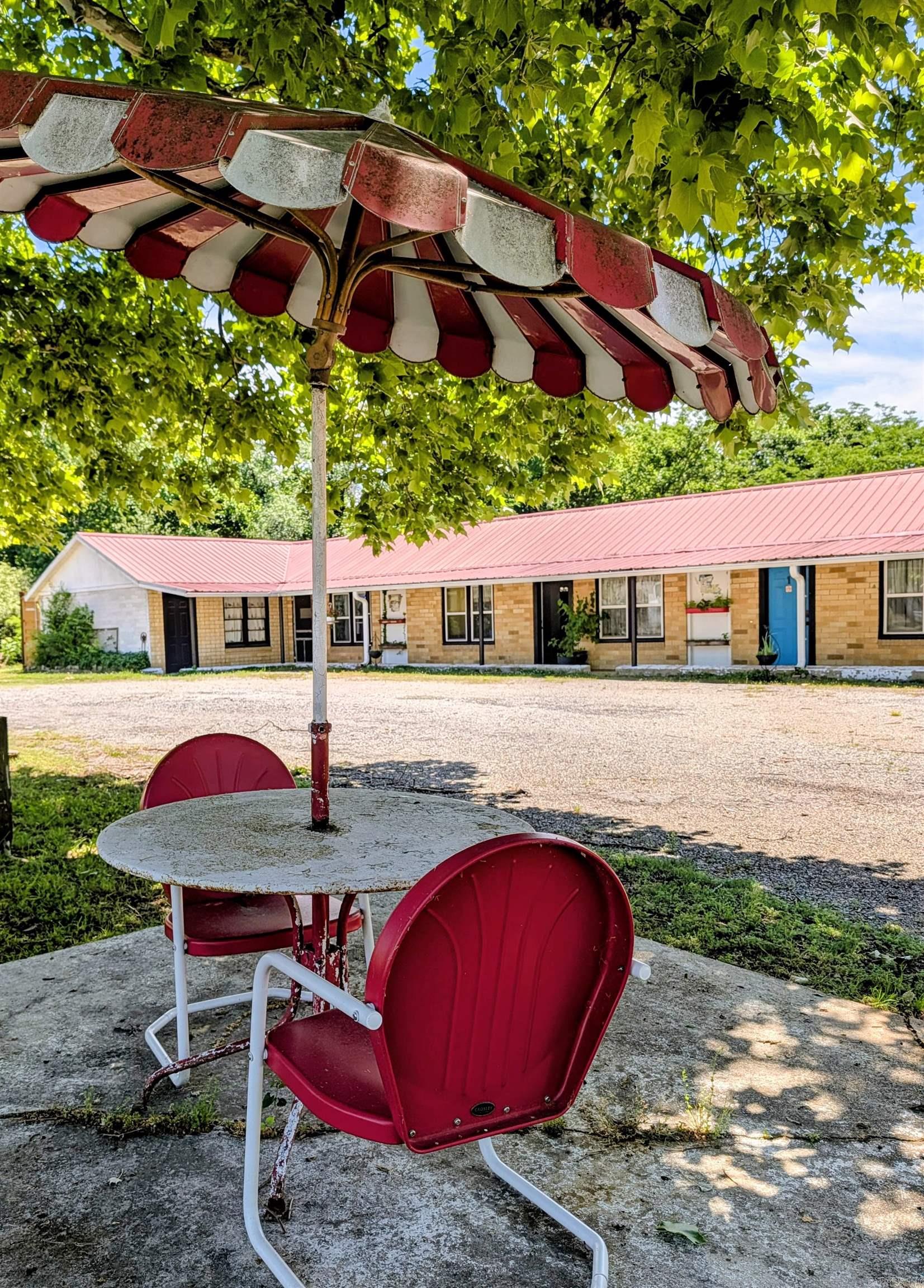 1162 S 71 Highway