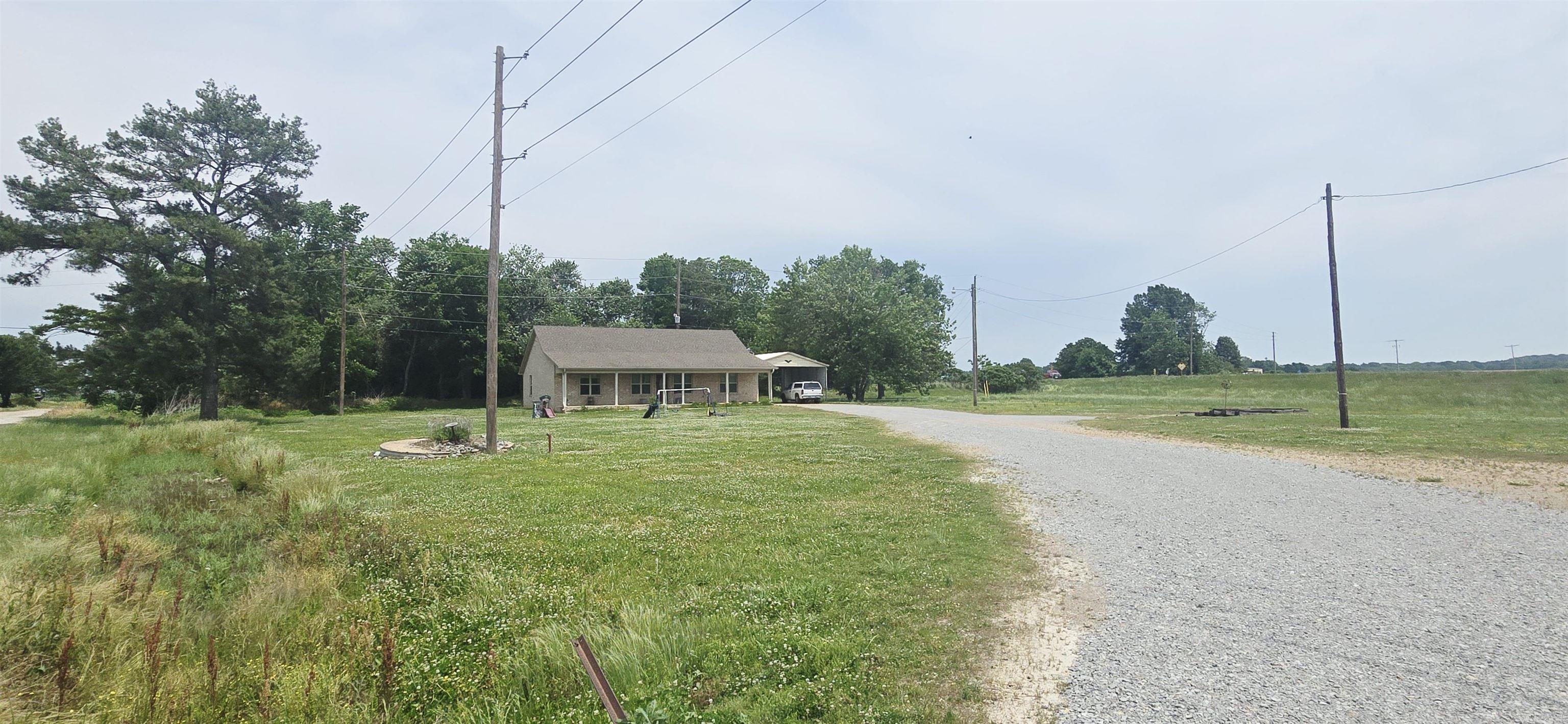 20 County Road 235 Property Photo 2