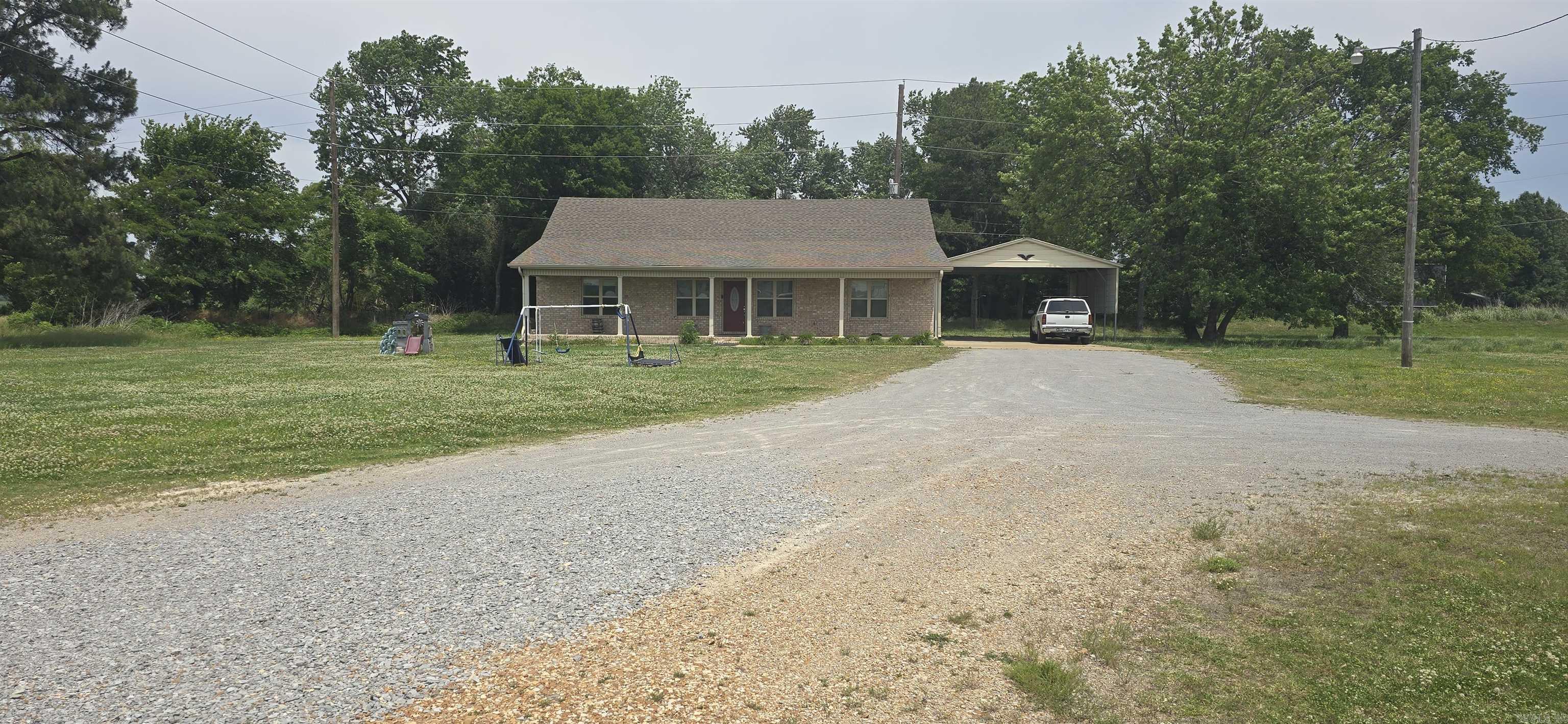 20 County Road 235 Property Photo 3