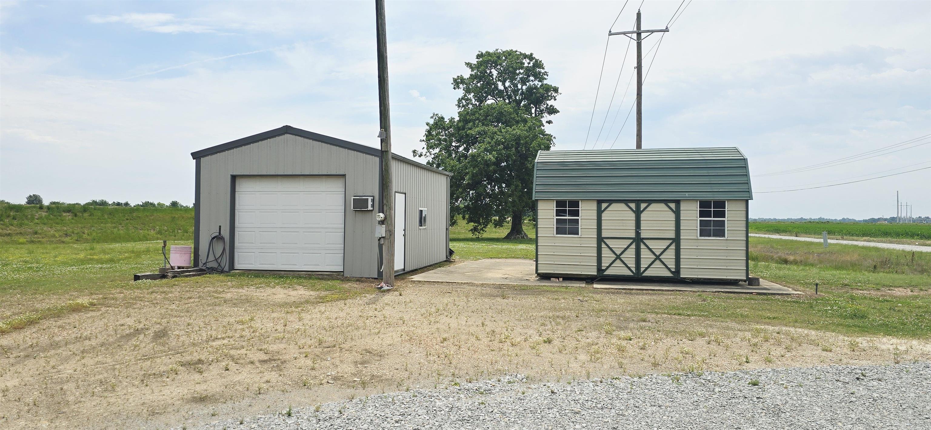 20 County Road 235 Property Photo 23