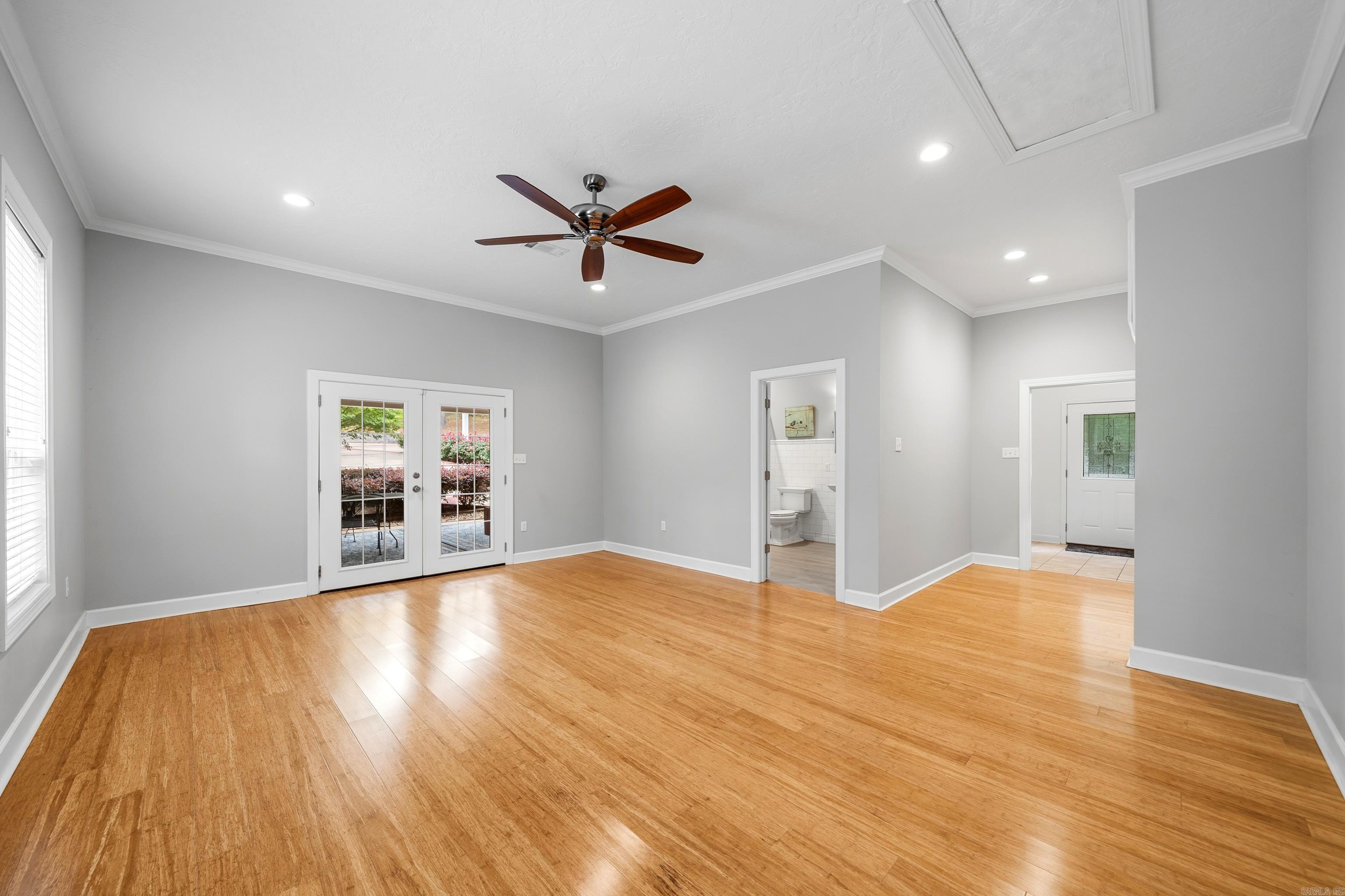 3221 E Highway 171 Property Photo 23