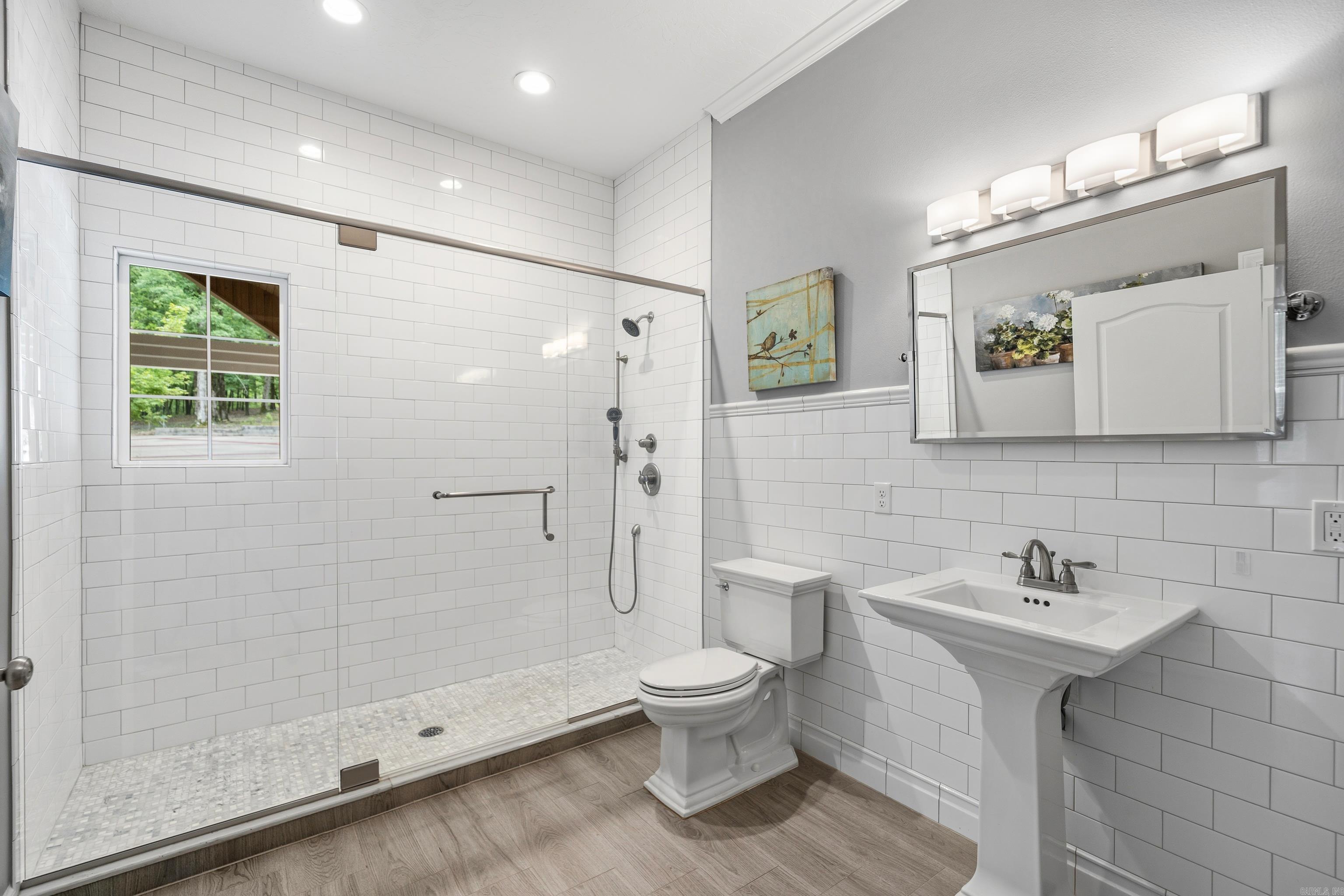 3221 E Highway 171 Property Photo 25