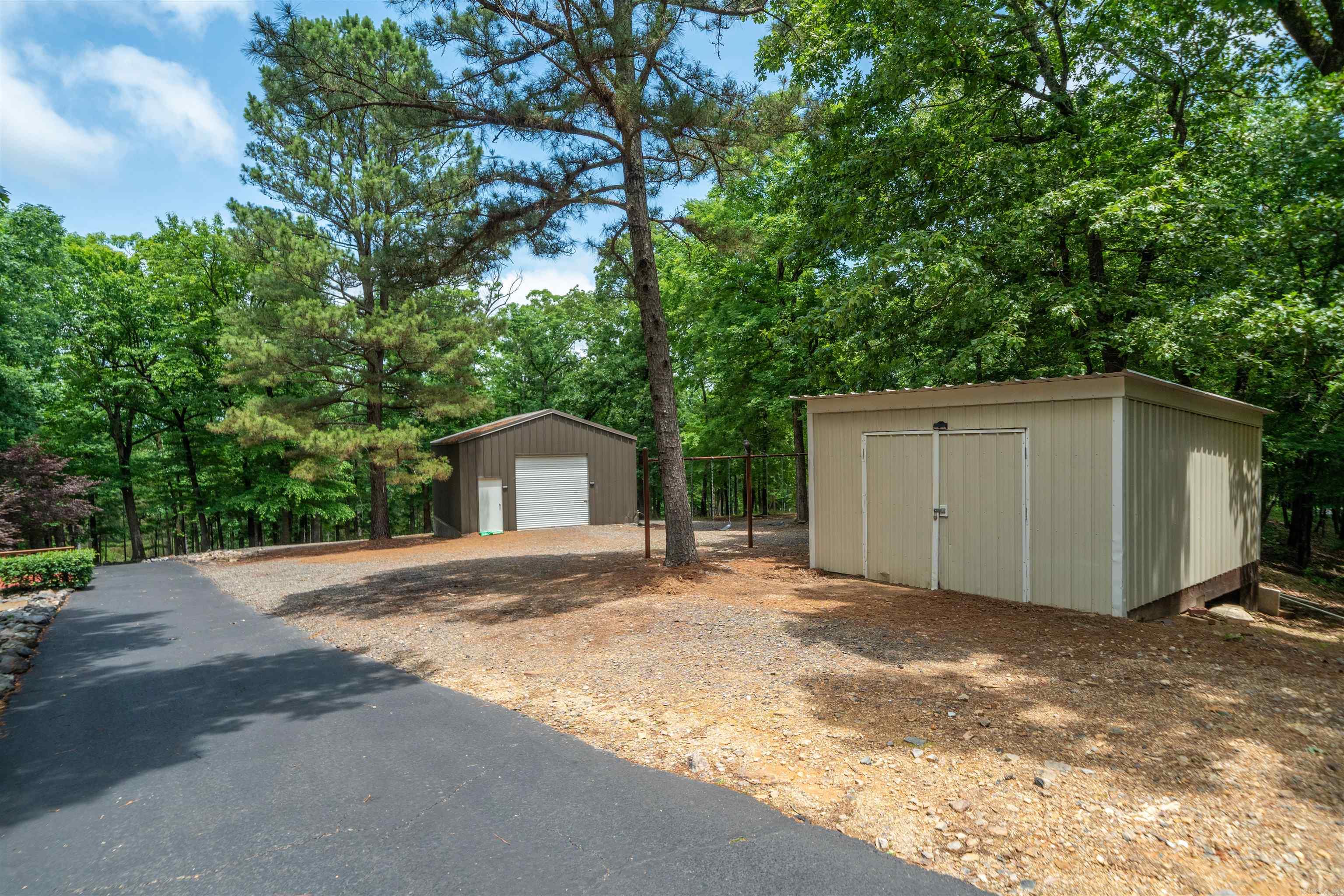 3221 E Highway 171 Property Photo 48