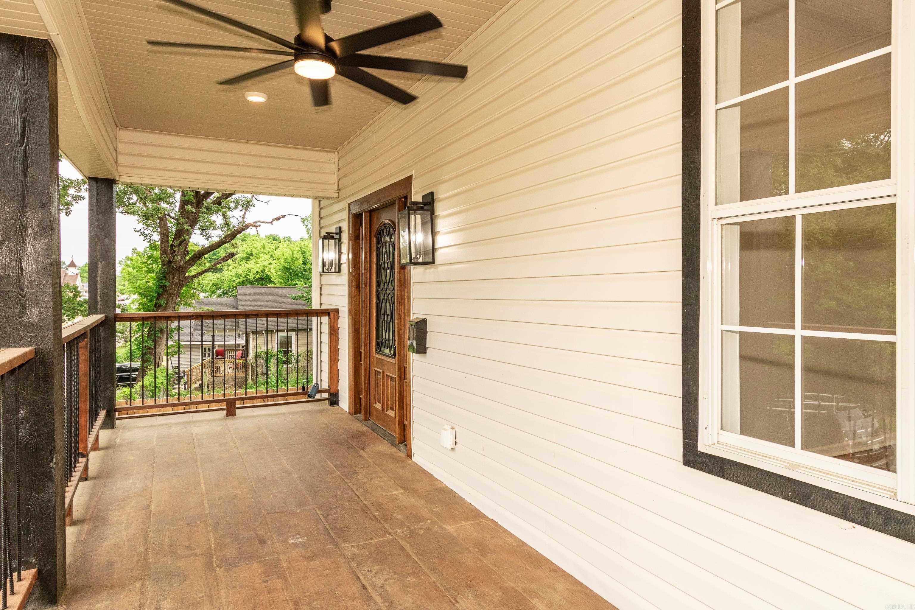 2604 S Spring Street Property Photo 8