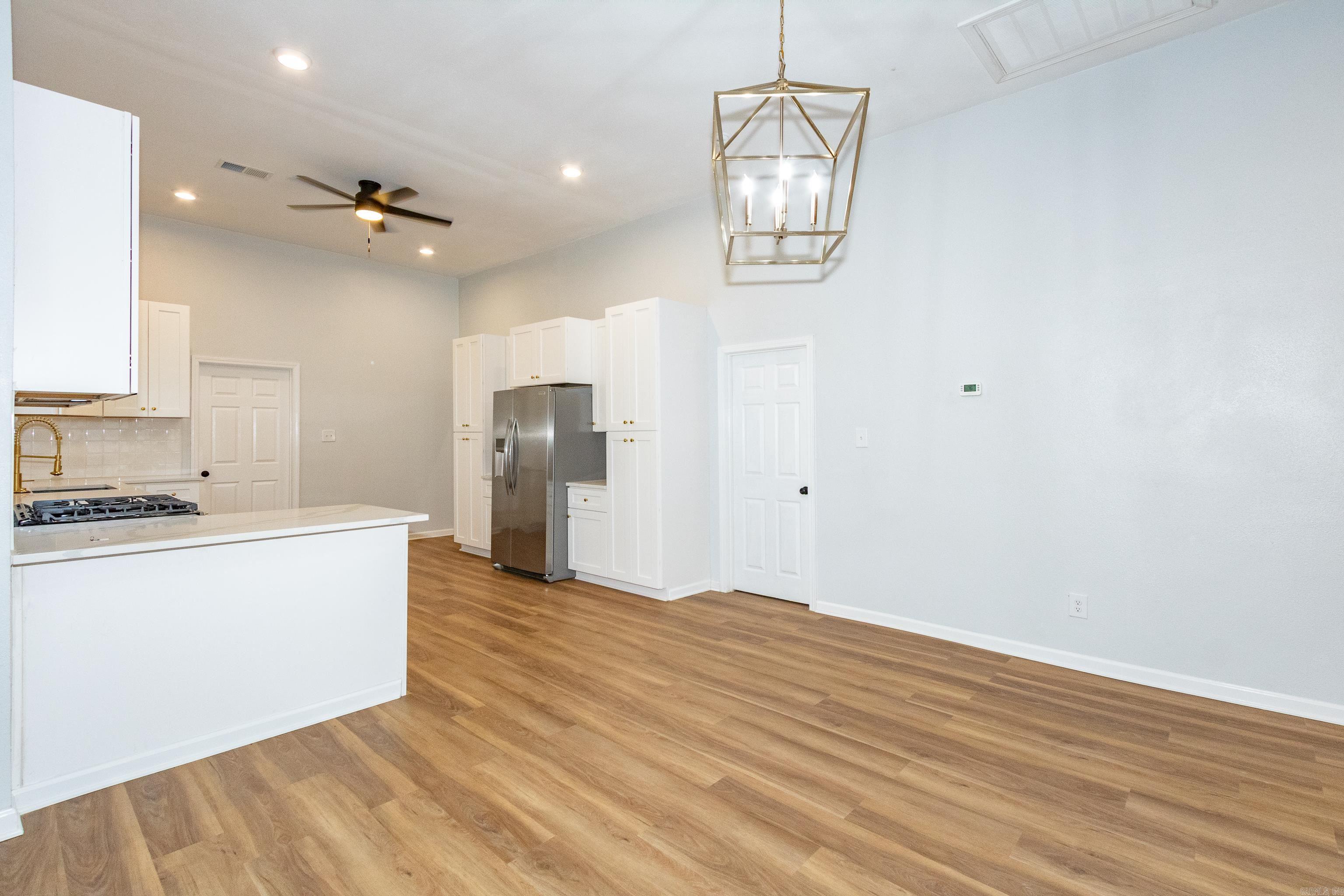 2604 S Spring Street Property Photo 16