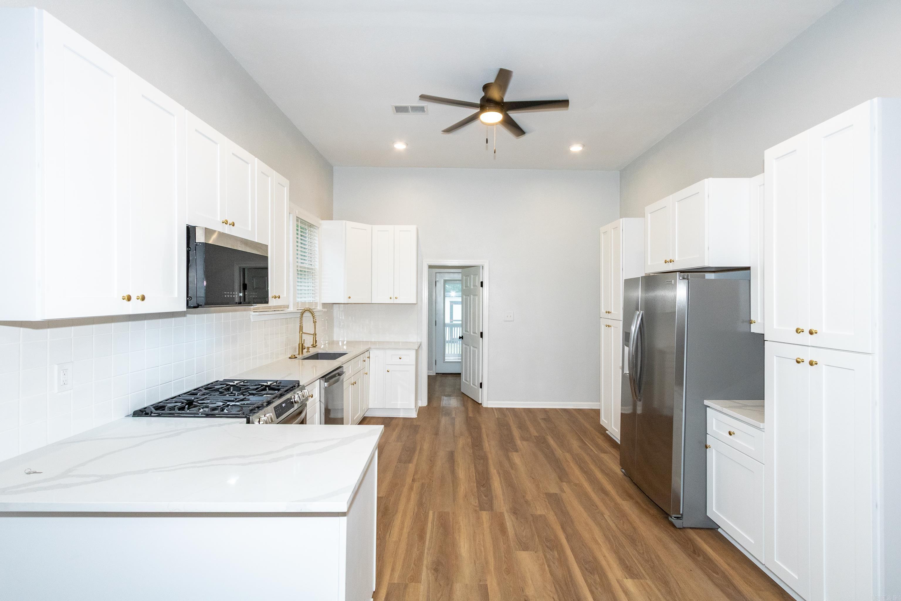 2604 S Spring Street Property Photo 18