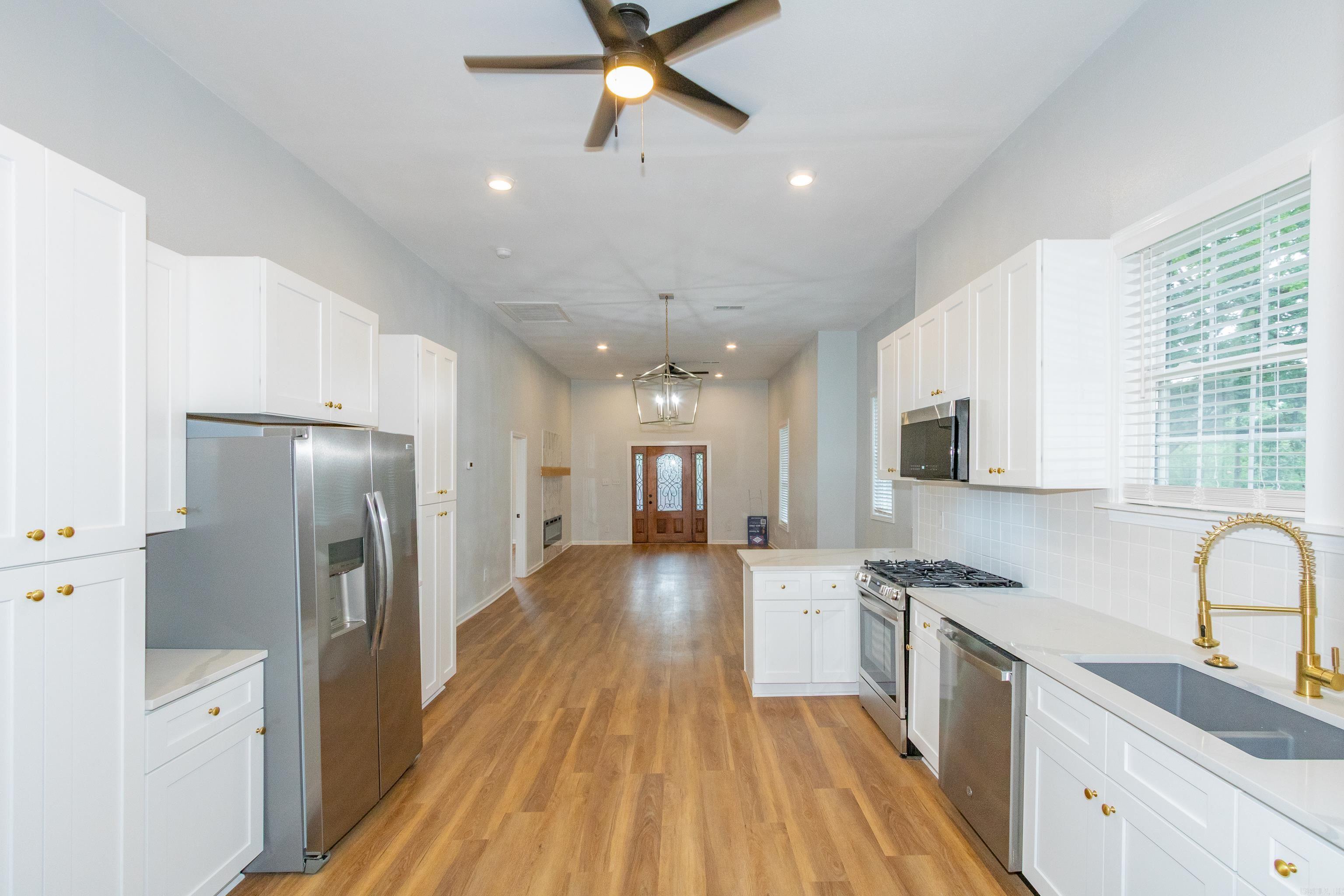 2604 S Spring Street Property Photo 19