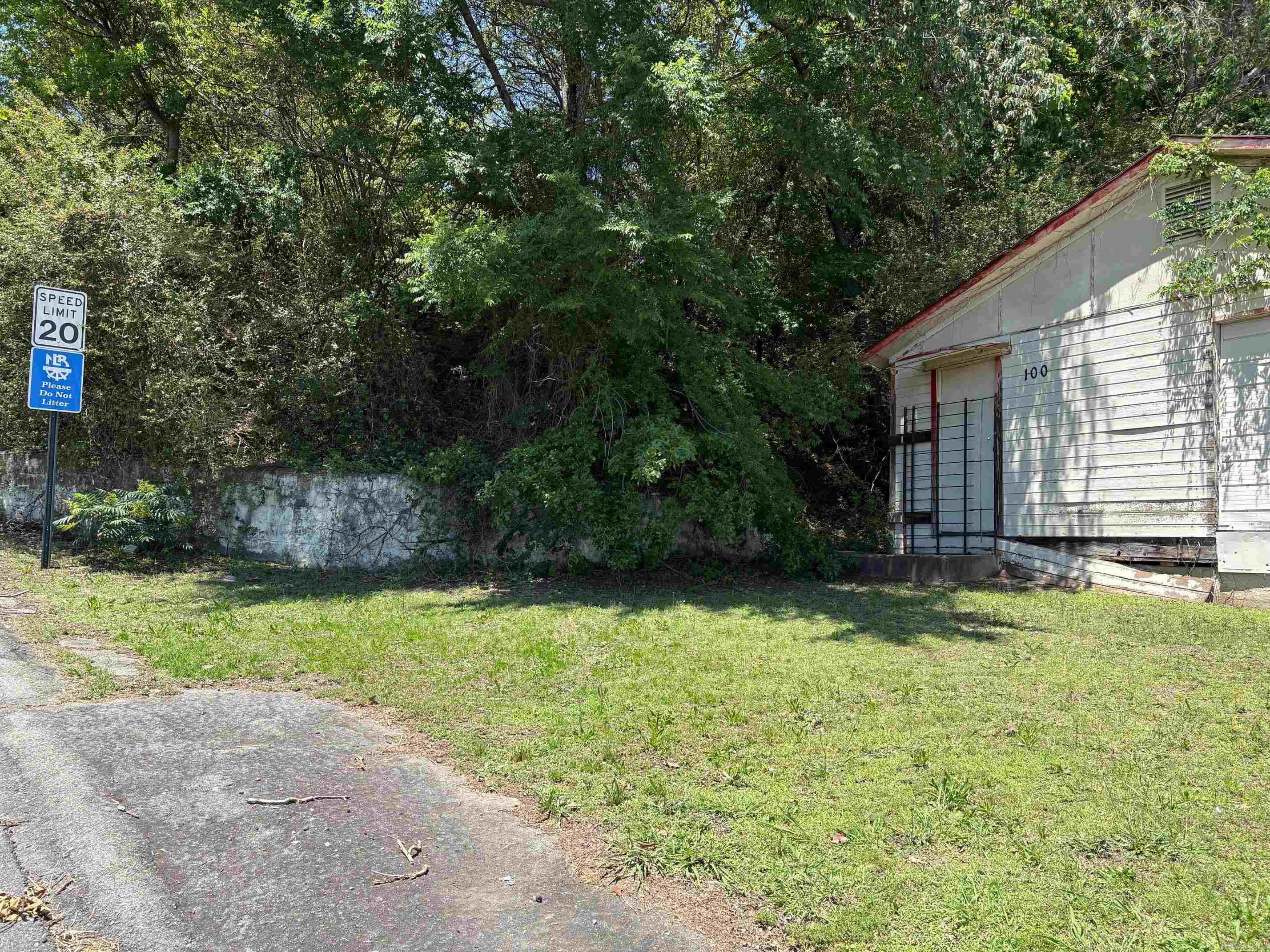 100 Sierra Madre Dr Drive Property Photo 6