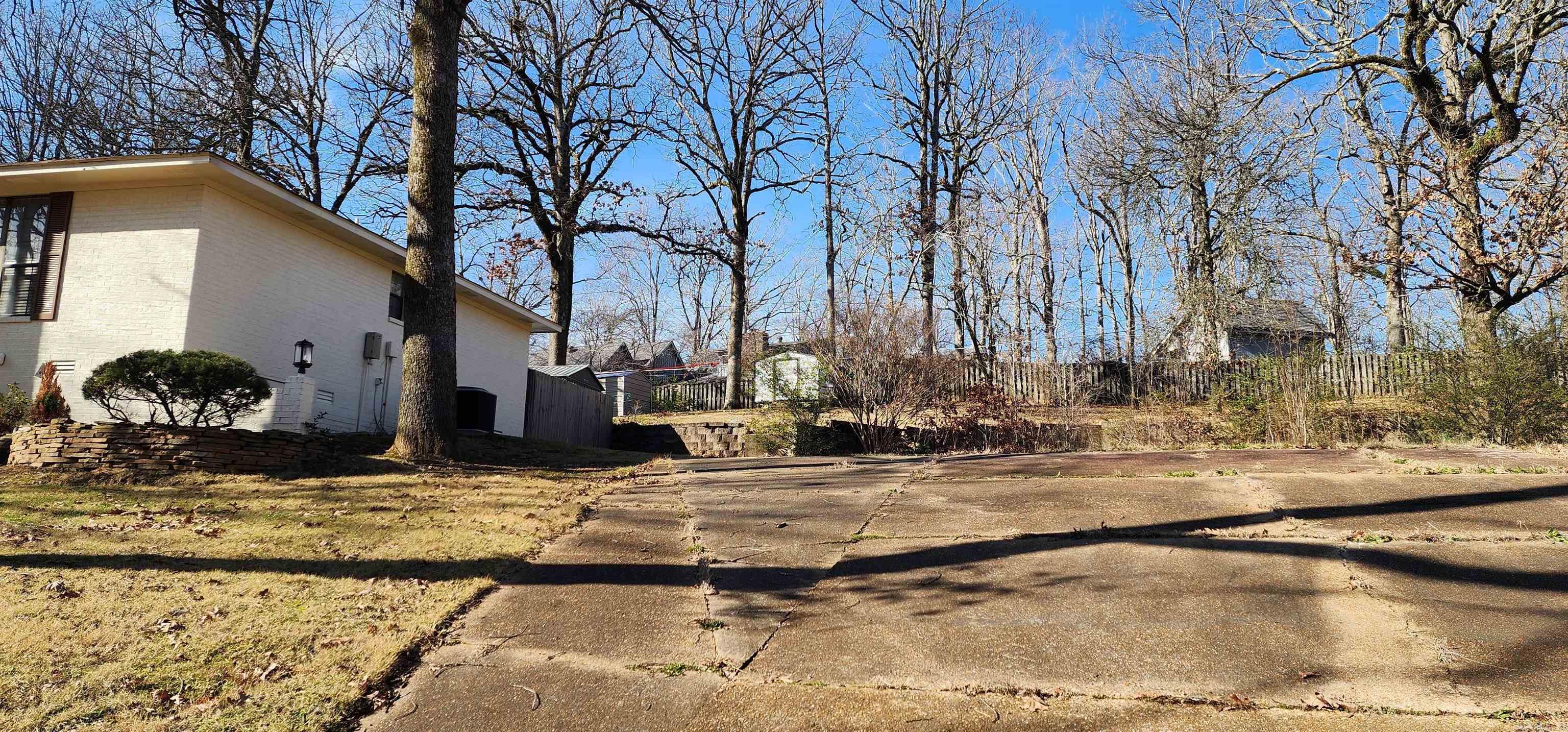 205 Kerry Dr Property Photo 3