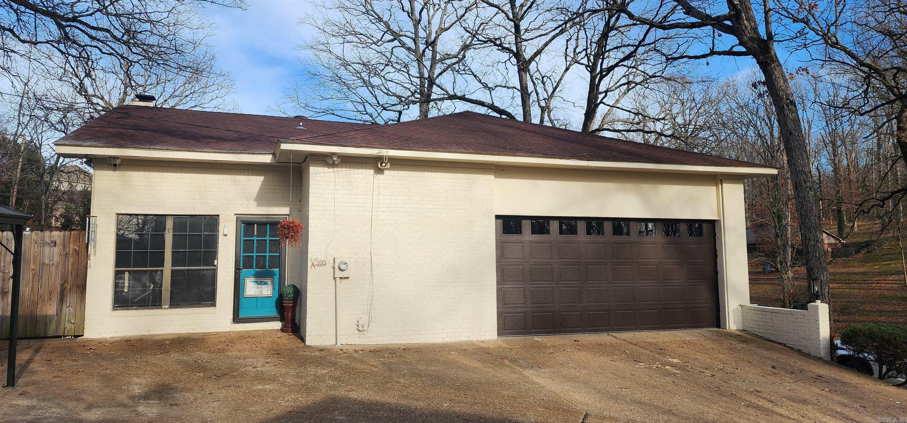 205 Kerry Dr Property Photo 8