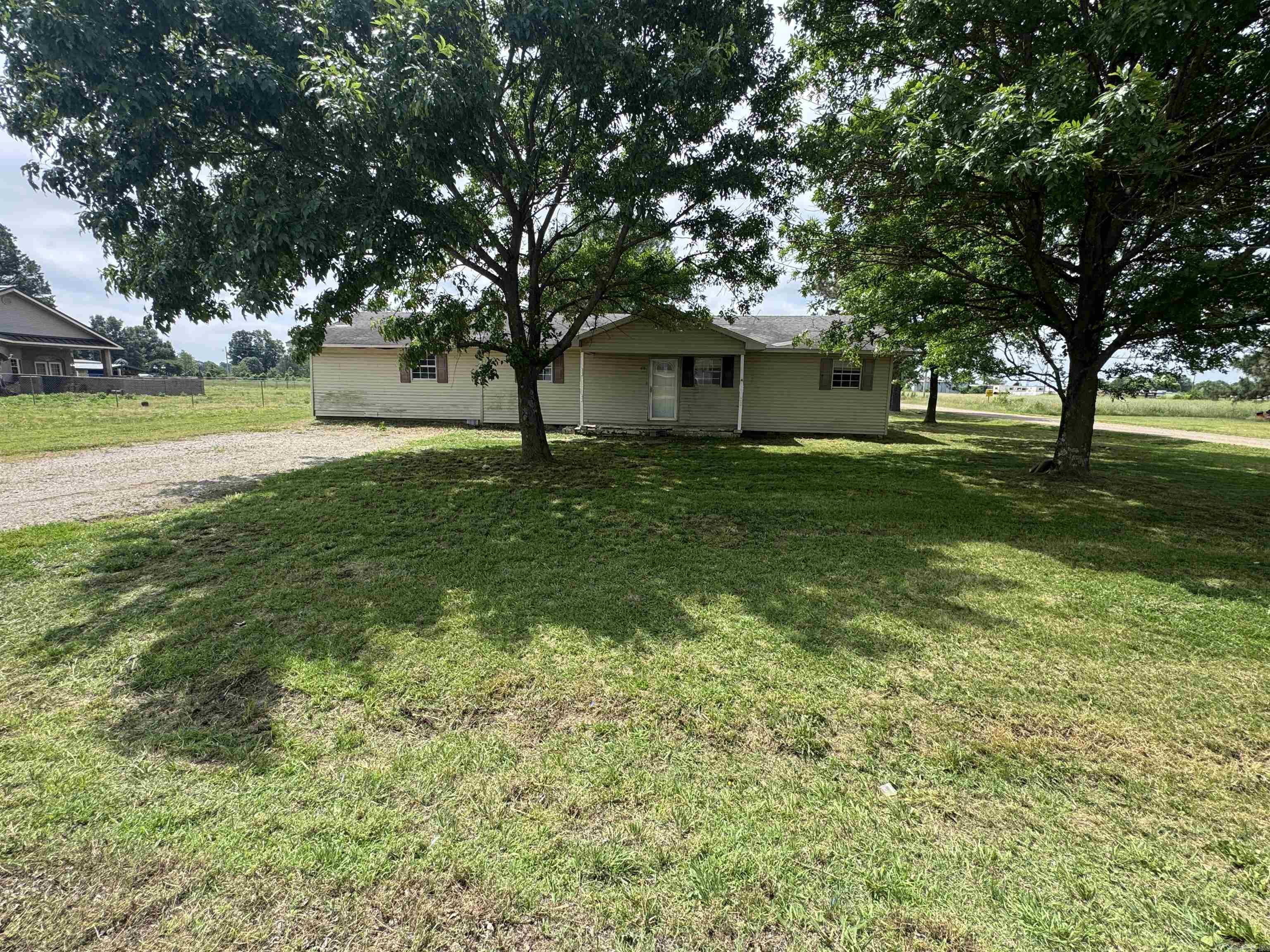 44 Cr 146 Property Photo 1