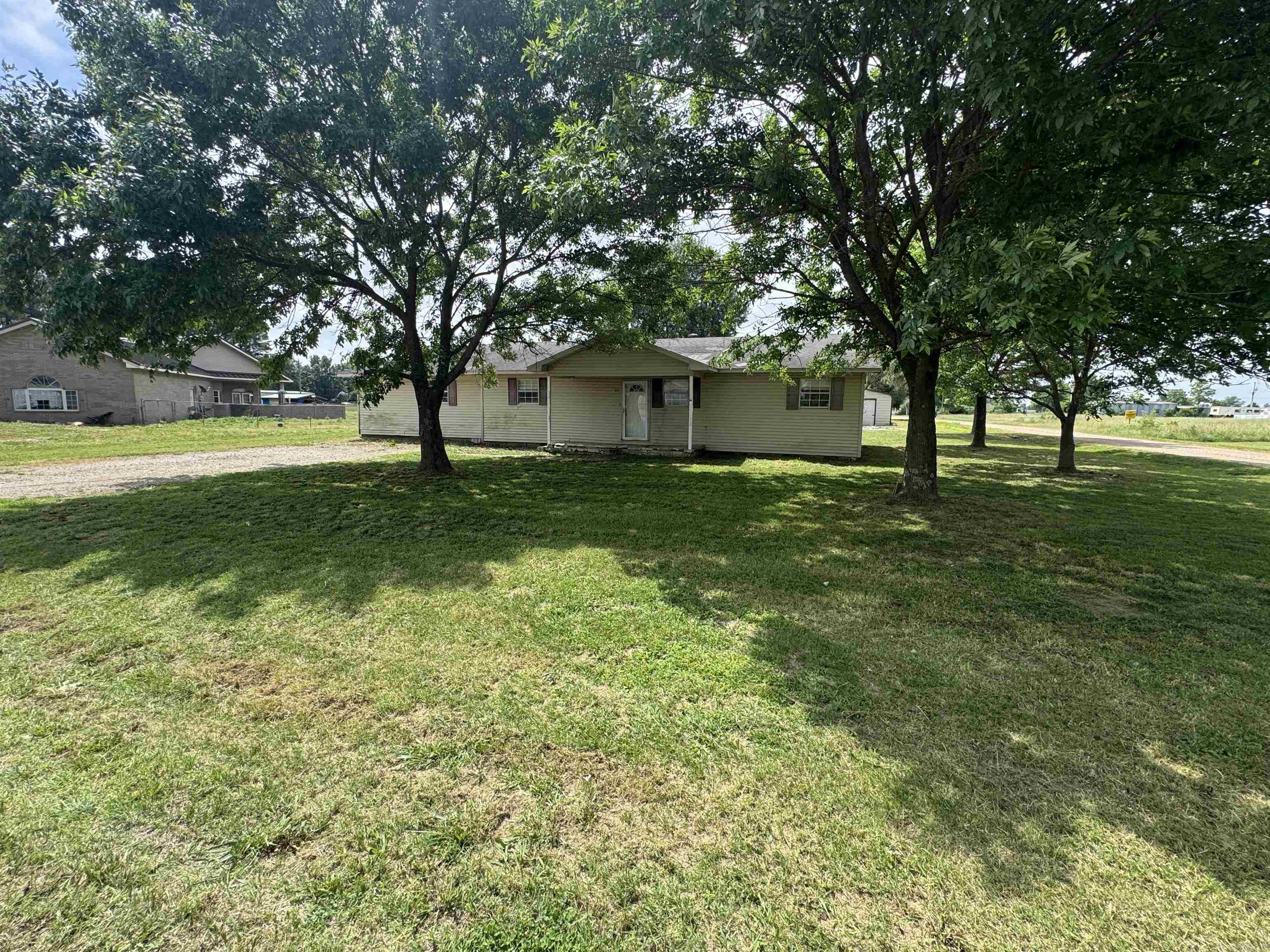 44 Cr 146 Property Photo 2