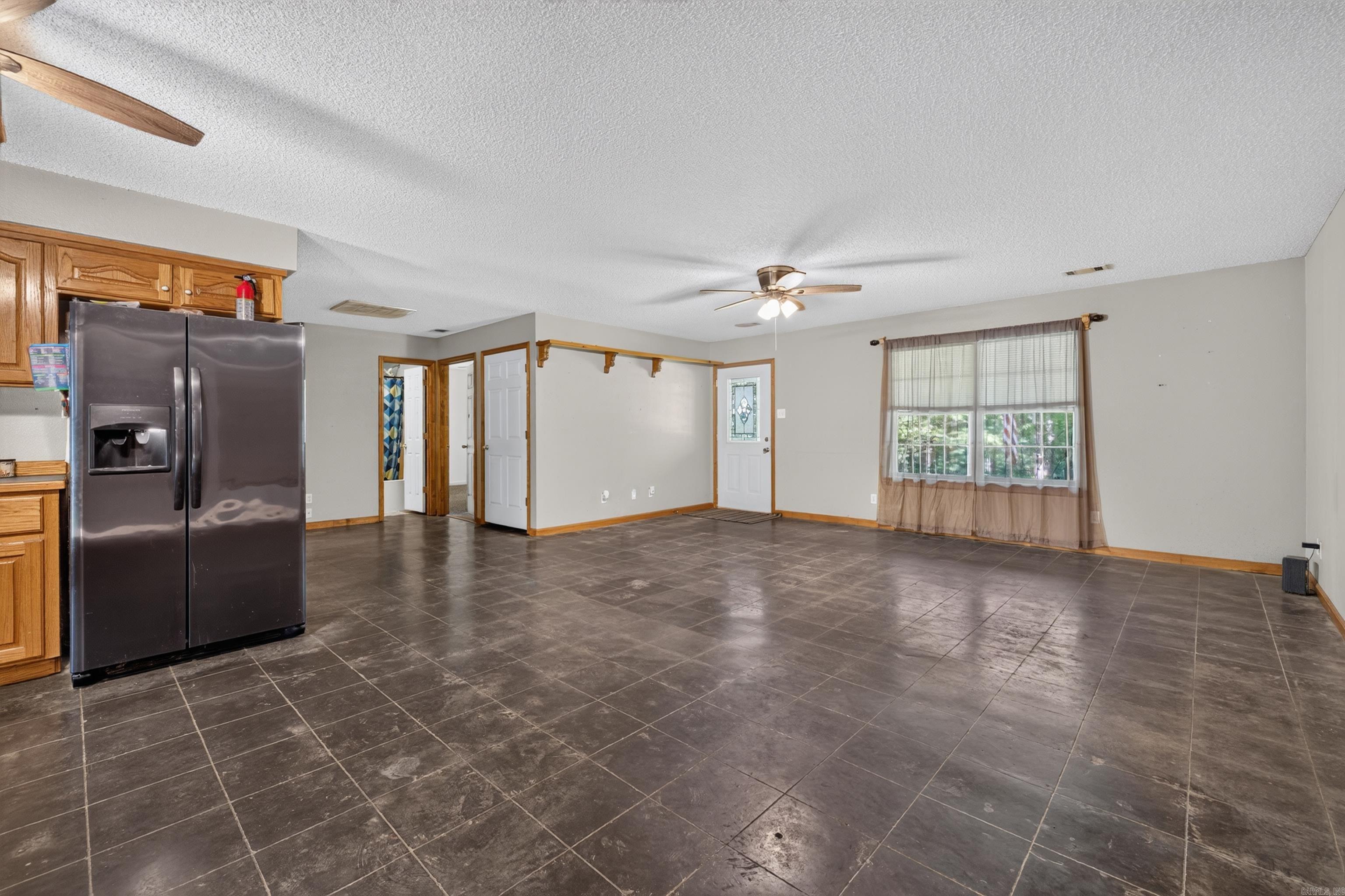 2736 Riverview Drive Property Photo 9