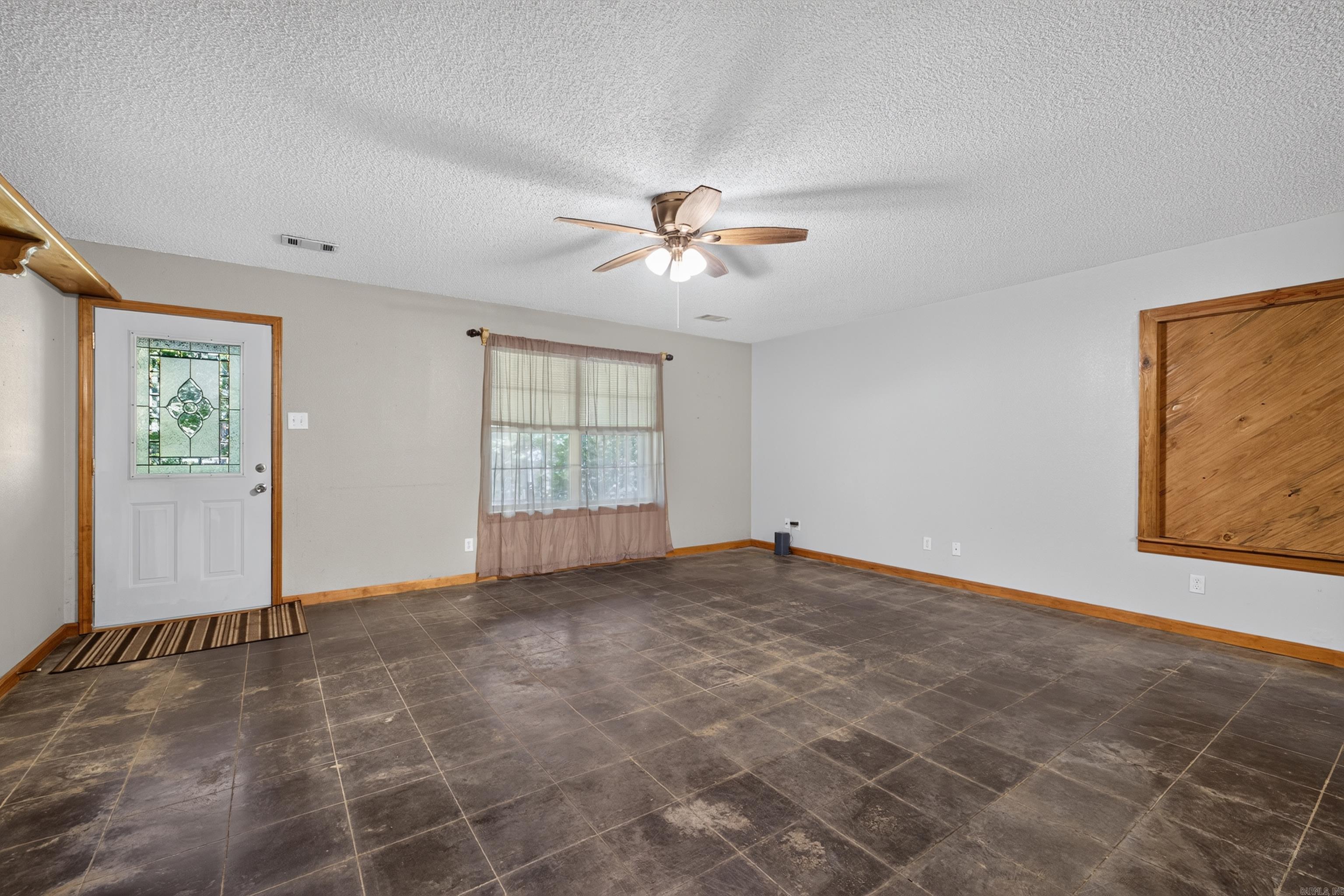 2736 Riverview Drive Property Photo 10