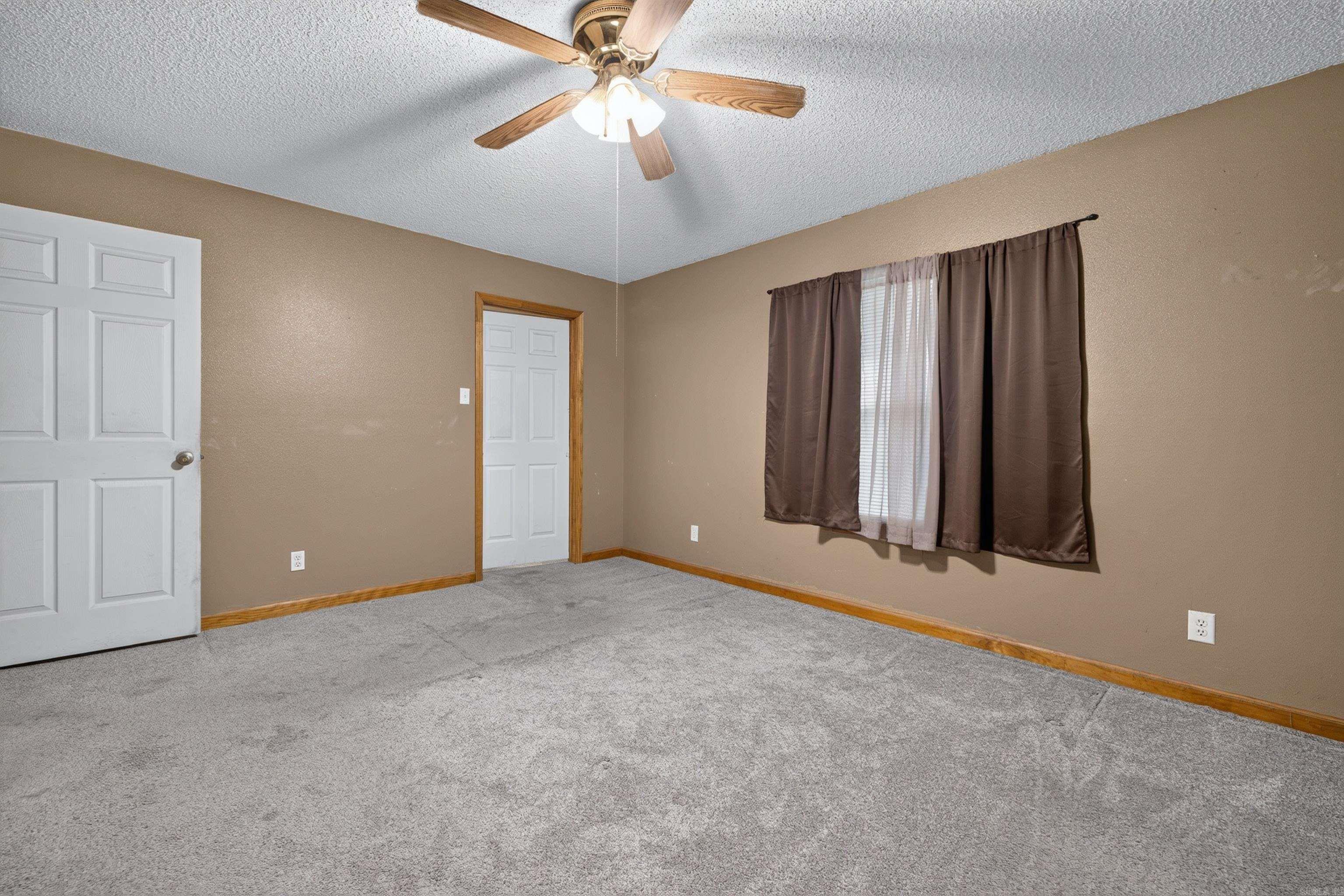 2736 Riverview Drive Property Photo 13