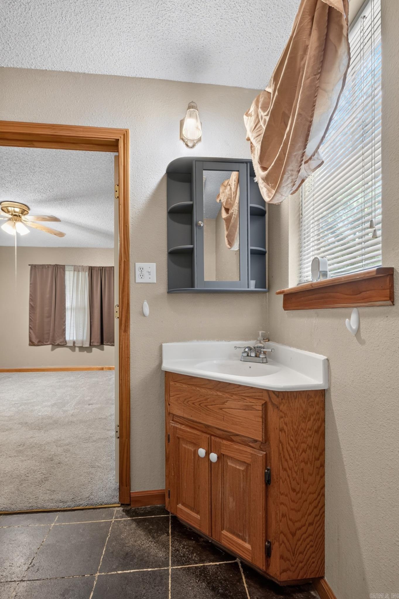 2736 Riverview Drive Property Photo 14