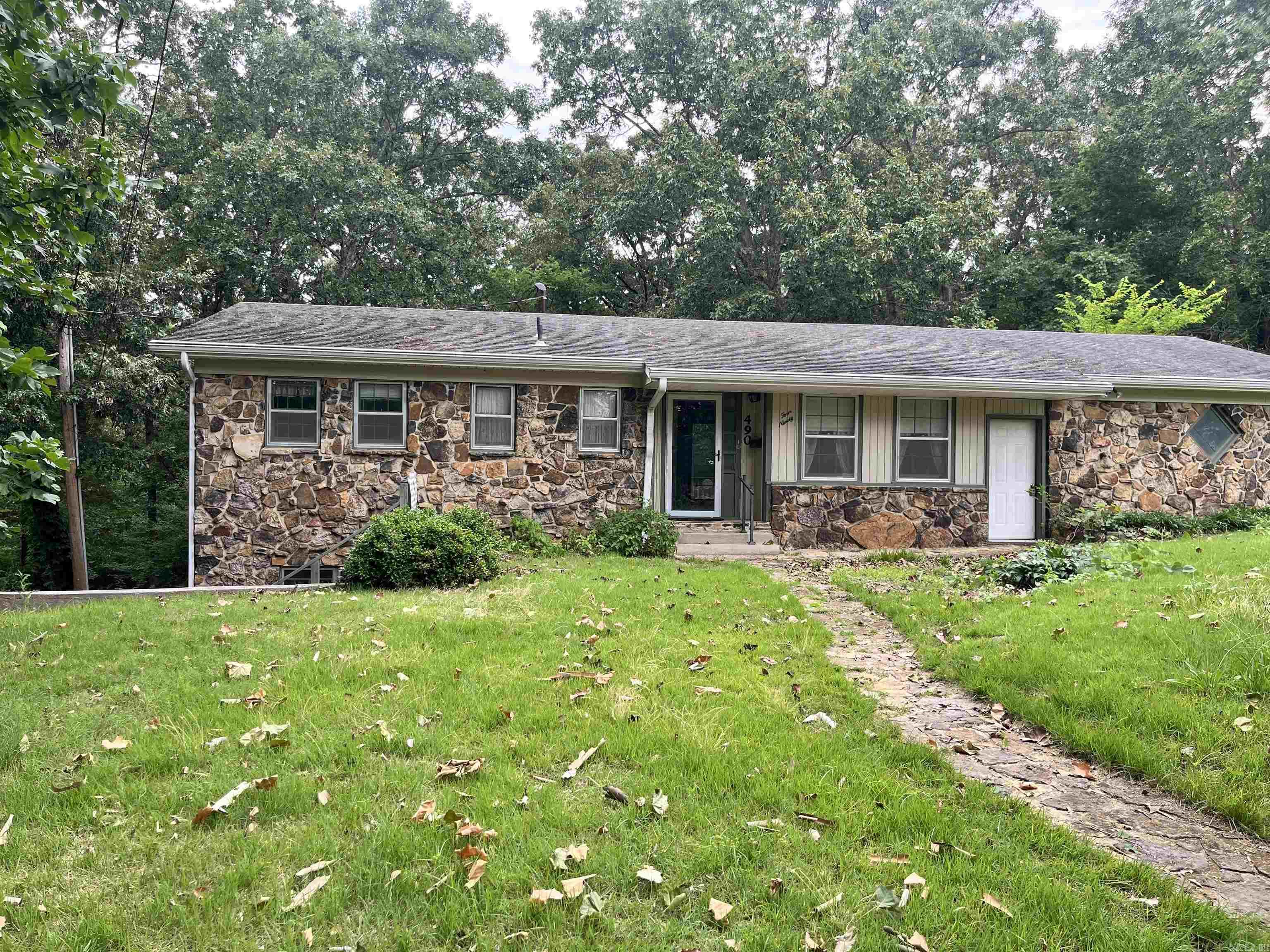 490 W Morrow Street Property Photo 1