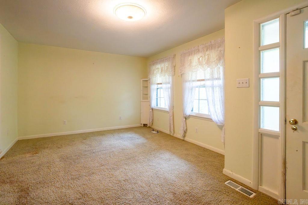 490 W Morrow Street Property Photo 9
