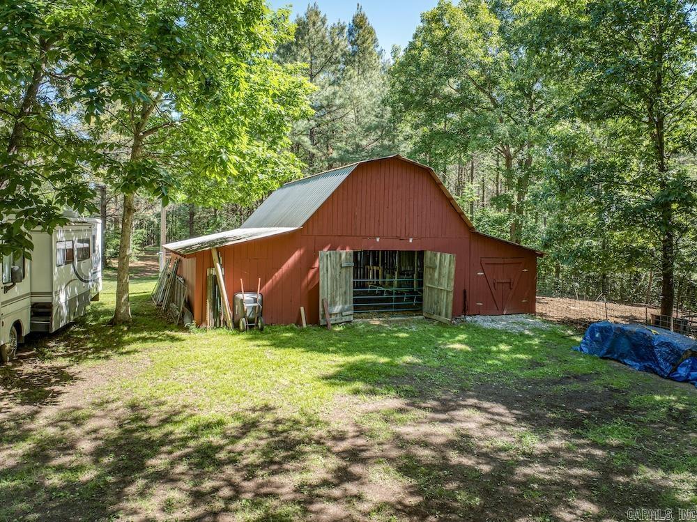 2061 Mcknight Road Property Photo 6