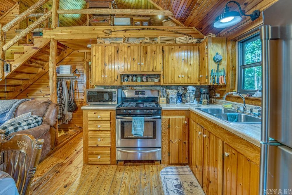 2061 Mcknight Road Property Photo 19