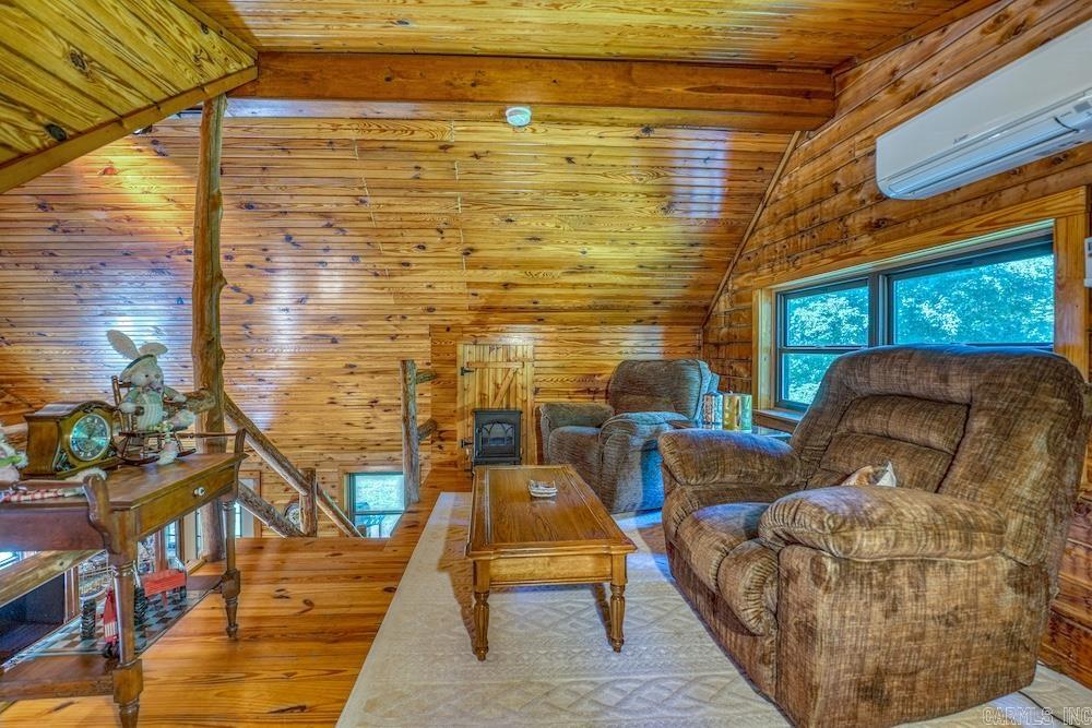 2061 Mcknight Road Property Photo 22