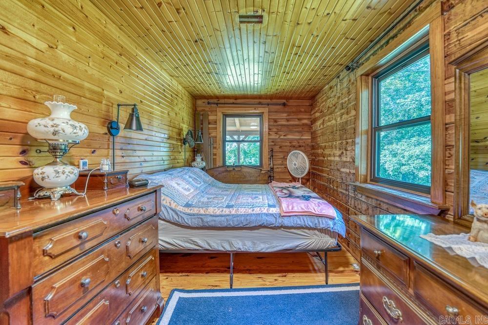 2061 Mcknight Road Property Photo 23