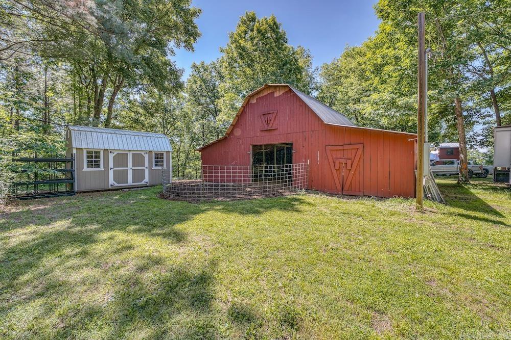 2061 Mcknight Road Property Photo 43
