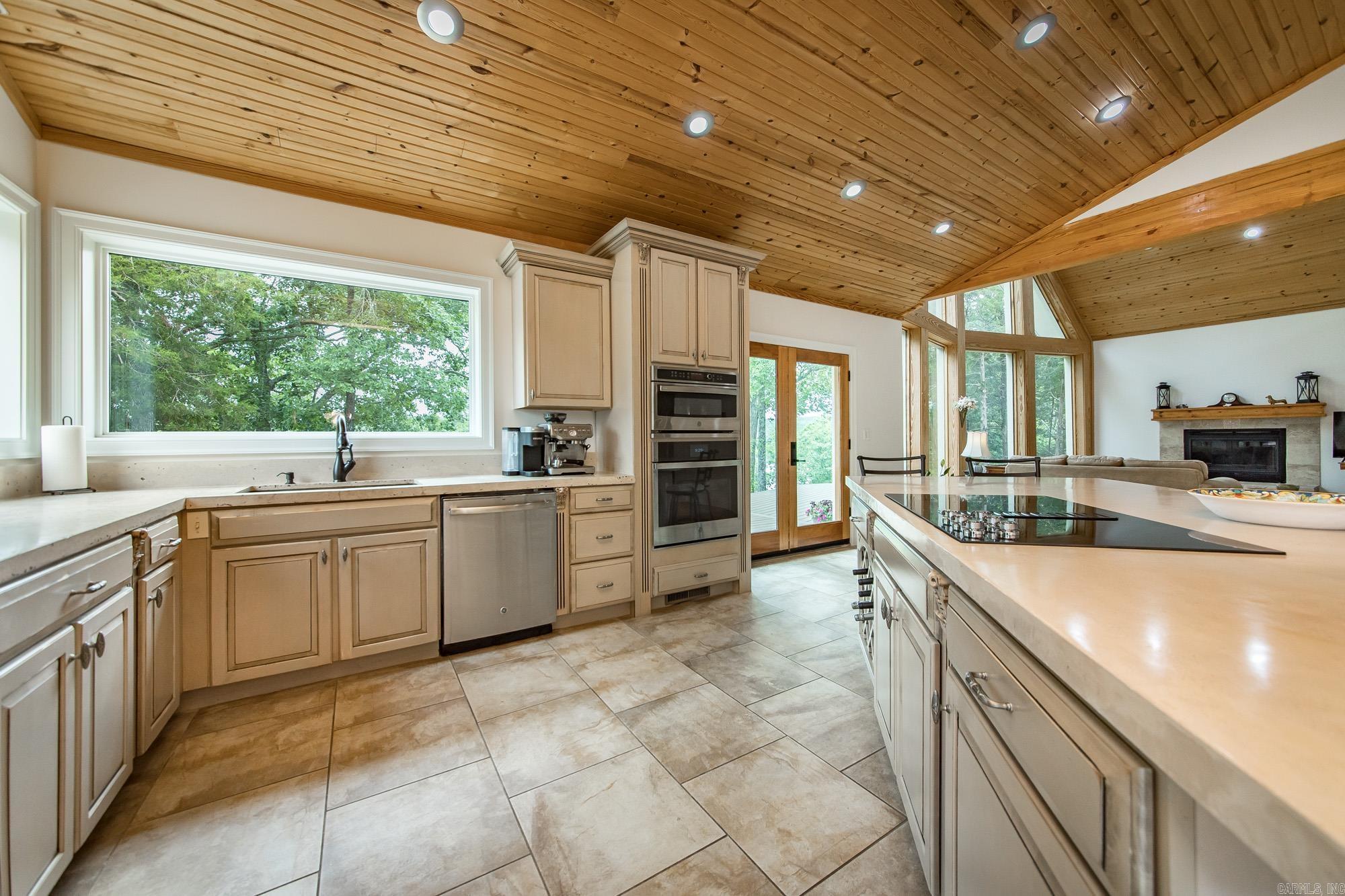 170 Maxwell House Road Property Photo 12