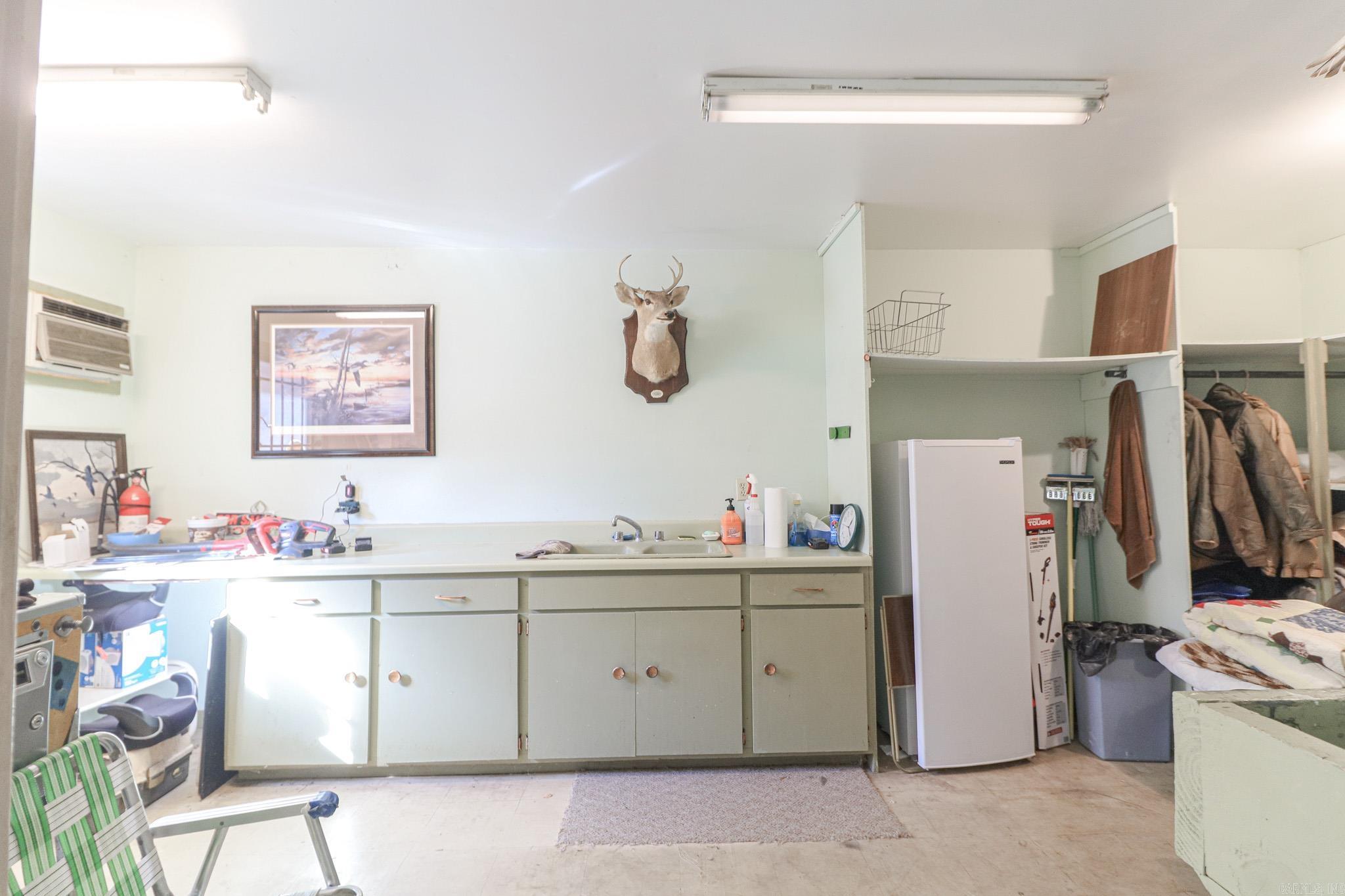 2100 Paula Drive Property Photo 41