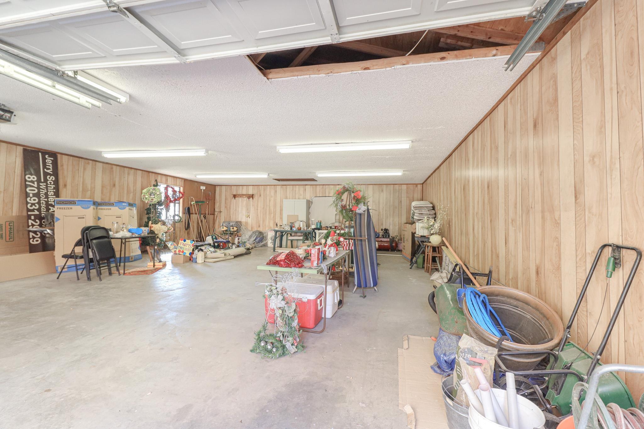 2100 Paula Drive Property Photo 42