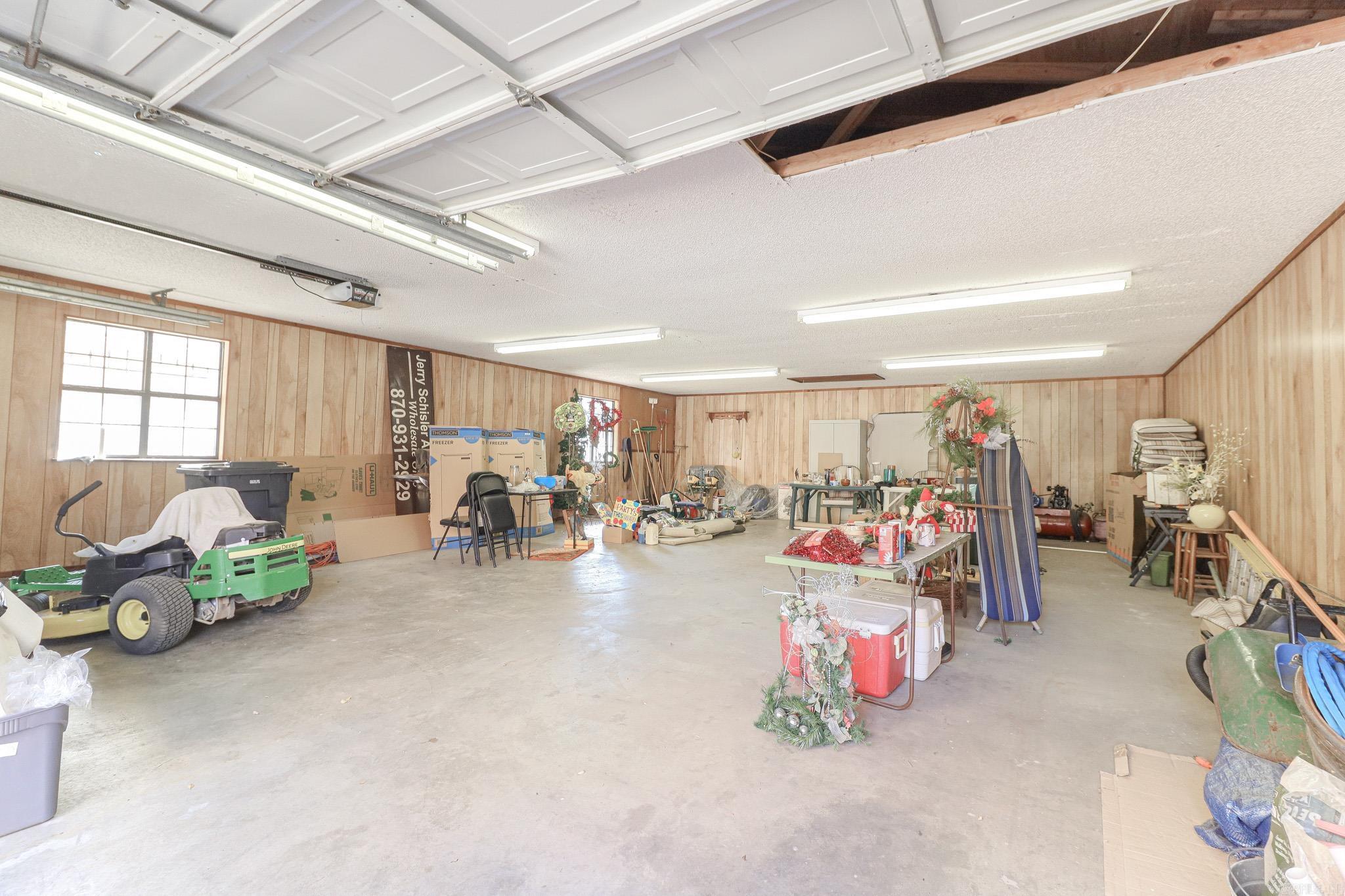 2100 Paula Drive Property Photo 43