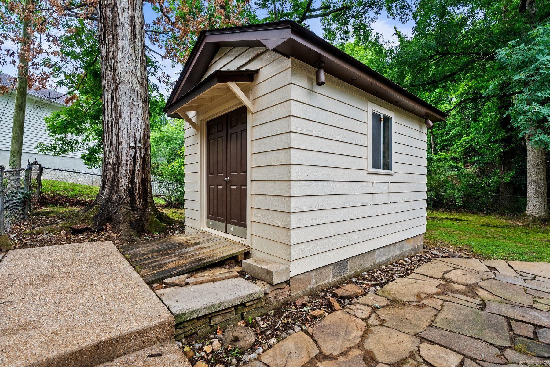 2104 Brownwood Rd Property Photo 44