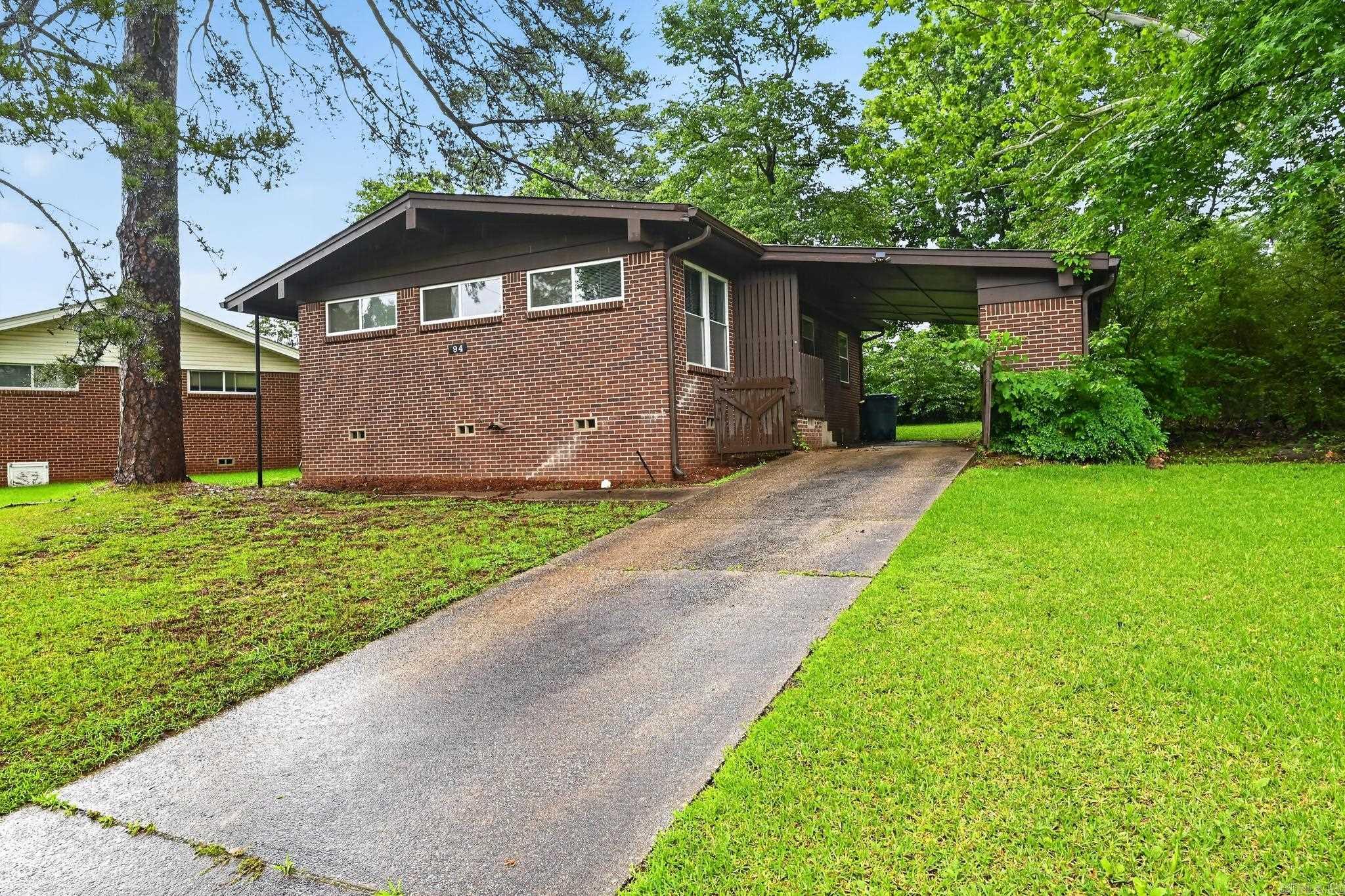 94 Broadmoor Drive Property Photo 1