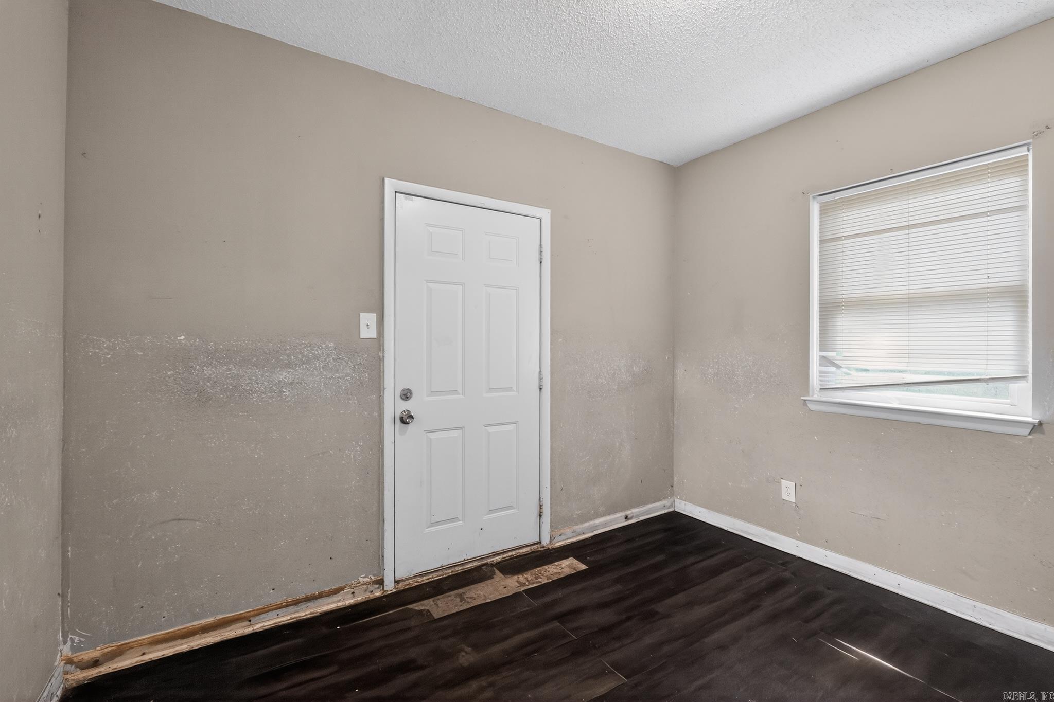 804 Towering Oaks Drive Property Photo 6