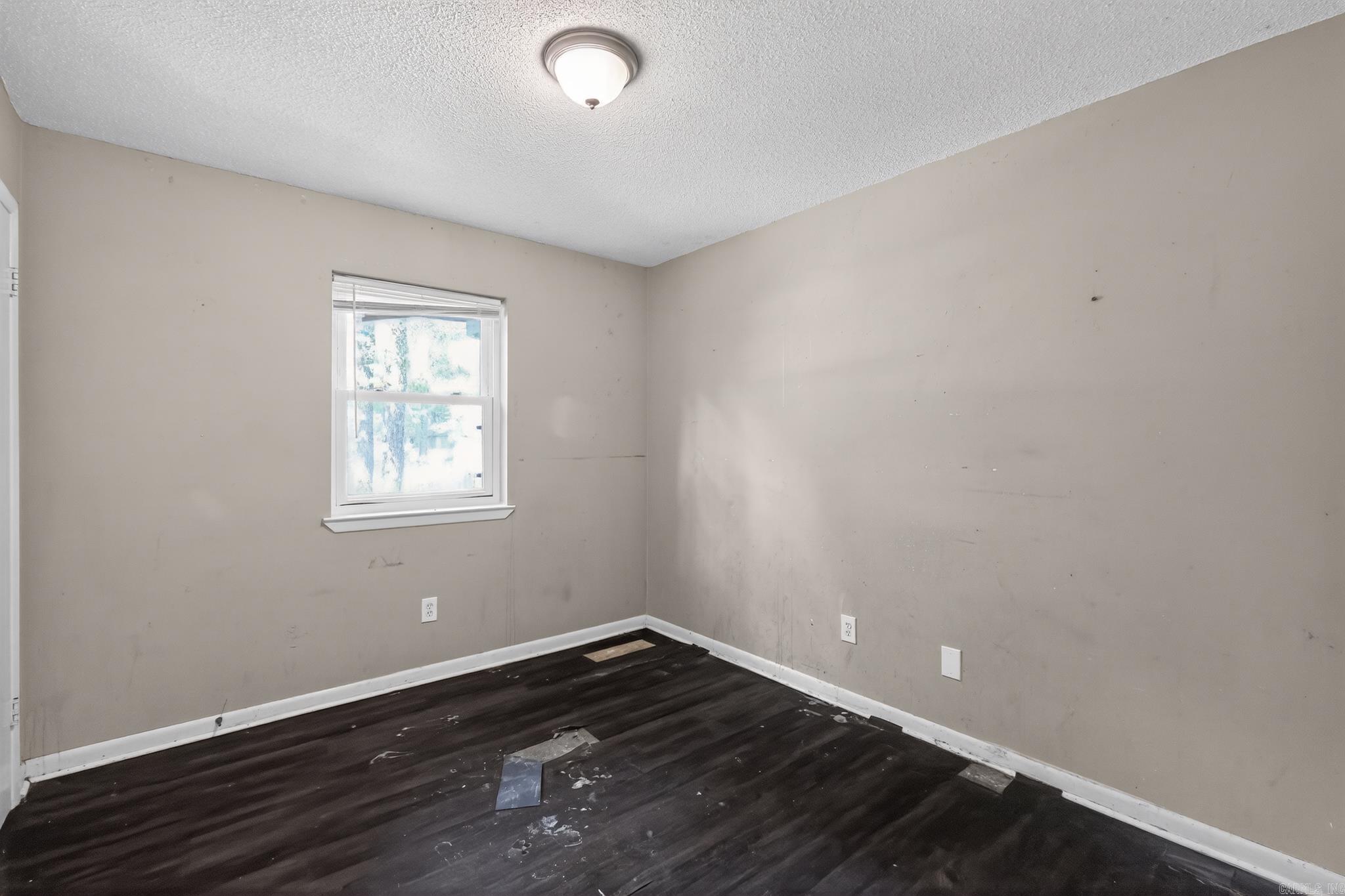 804 Towering Oaks Drive Property Photo 12