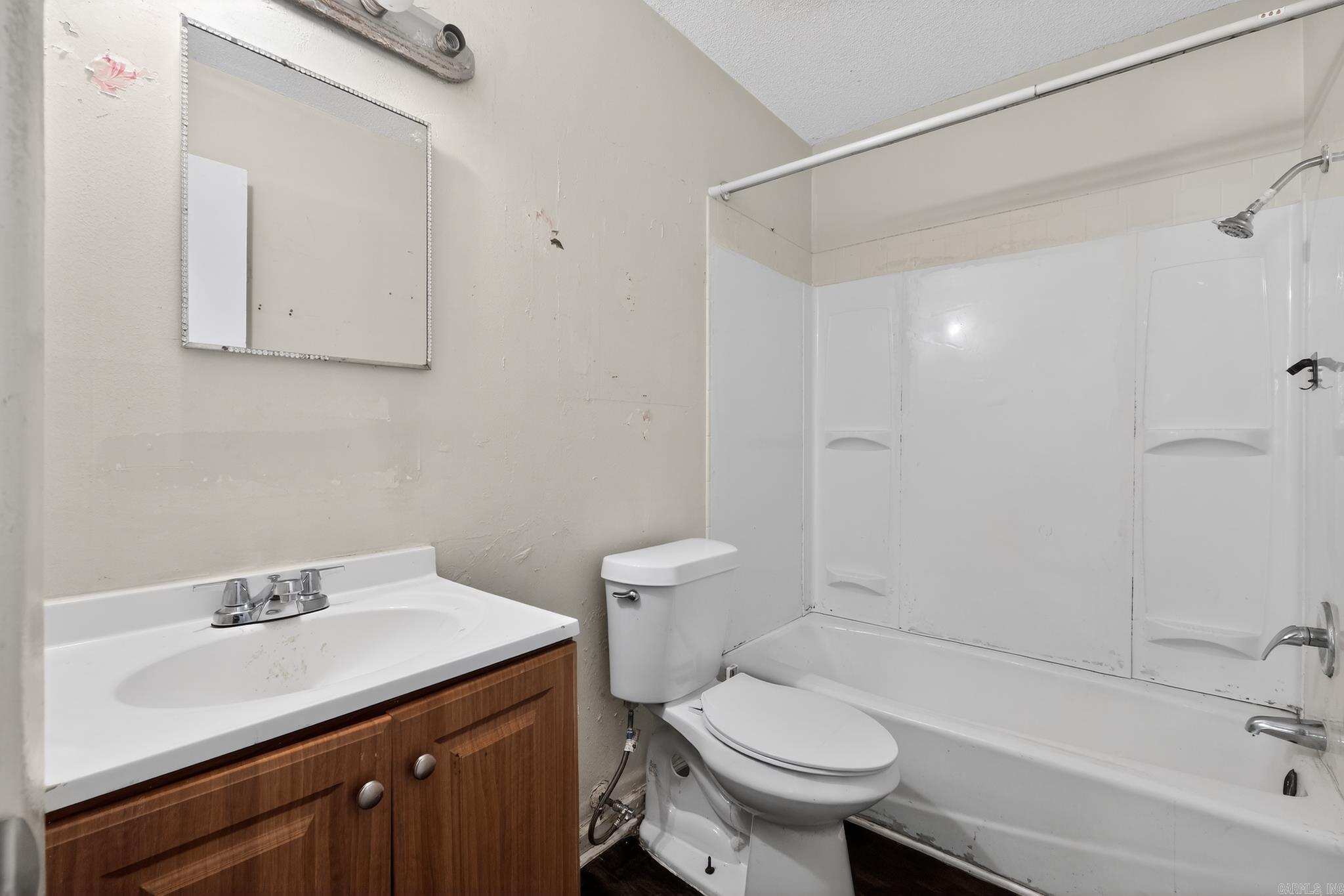 804 Towering Oaks Drive Property Photo 14