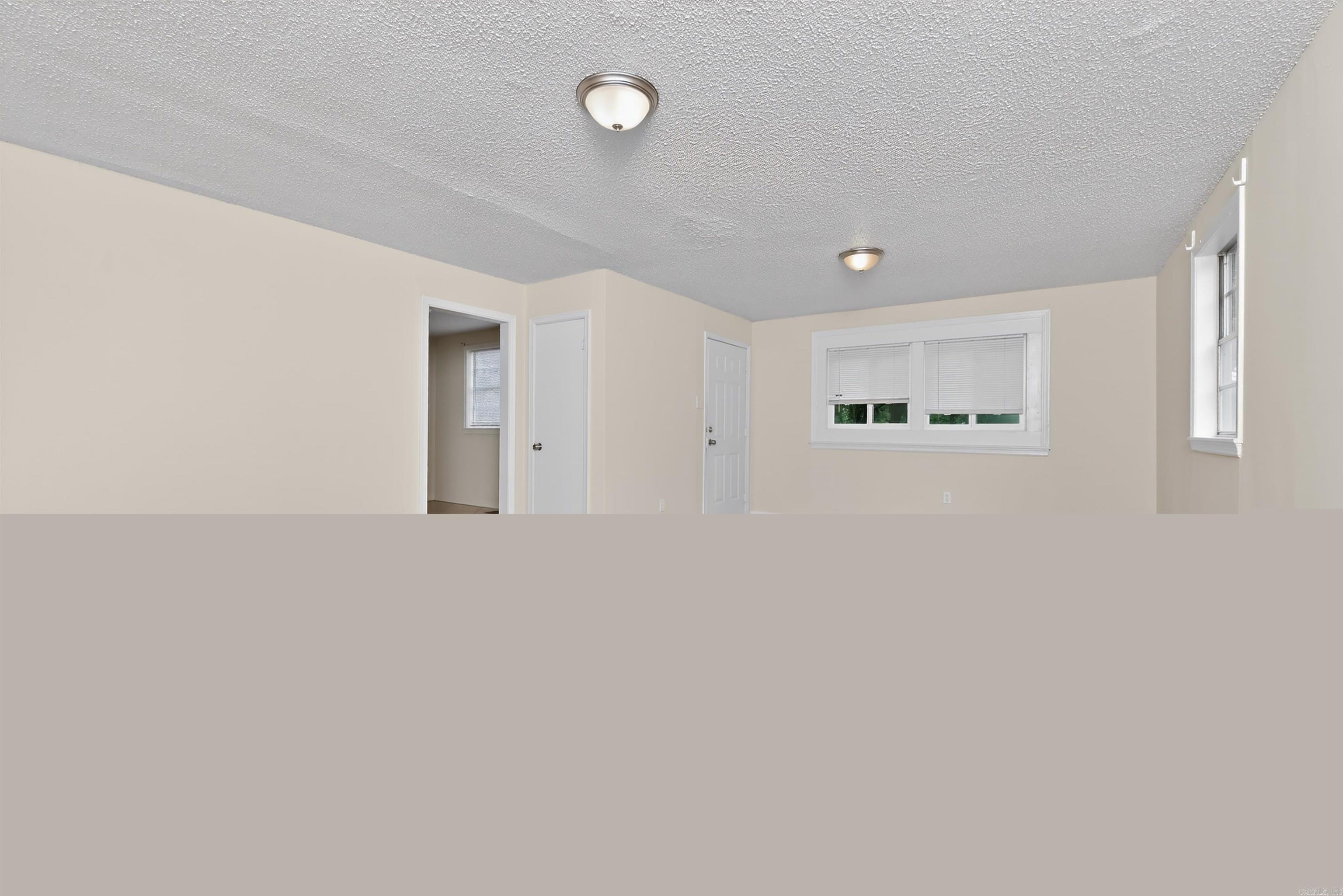 2302 S Harrison Street Property Photo 12