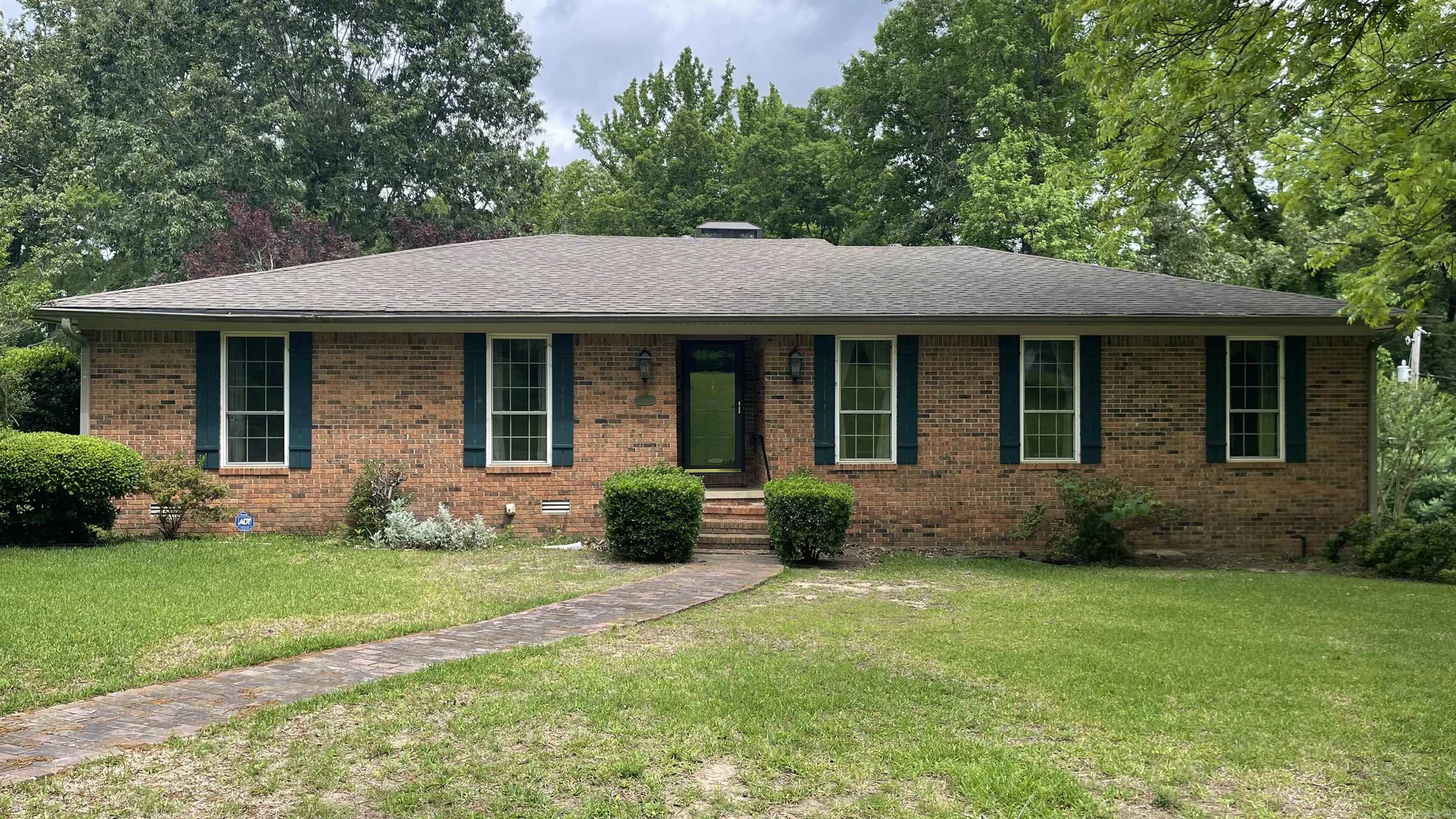 417 Beverly Drive Property Photo 1