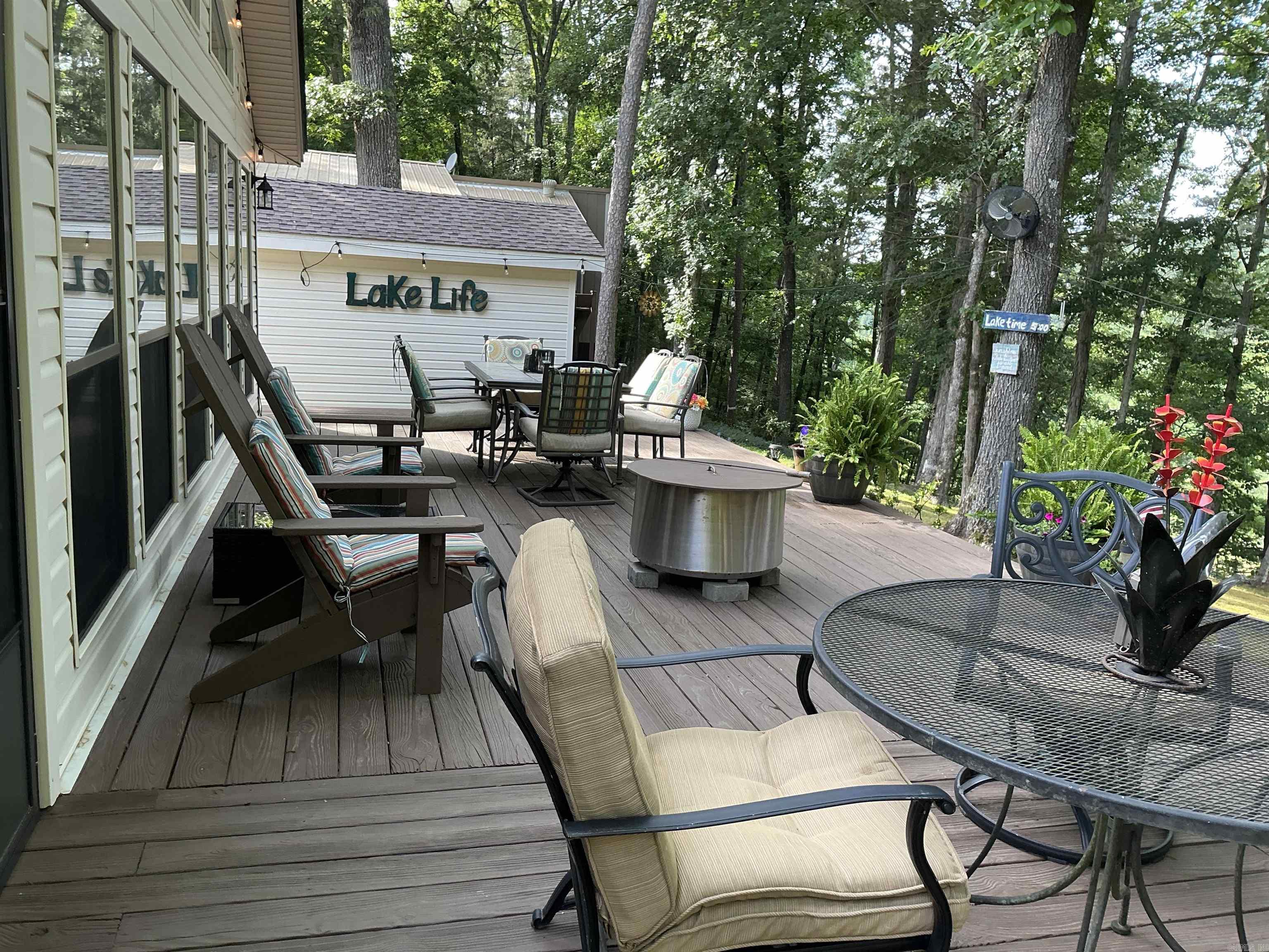 119 Meadowcliff Circle Property Photo 6