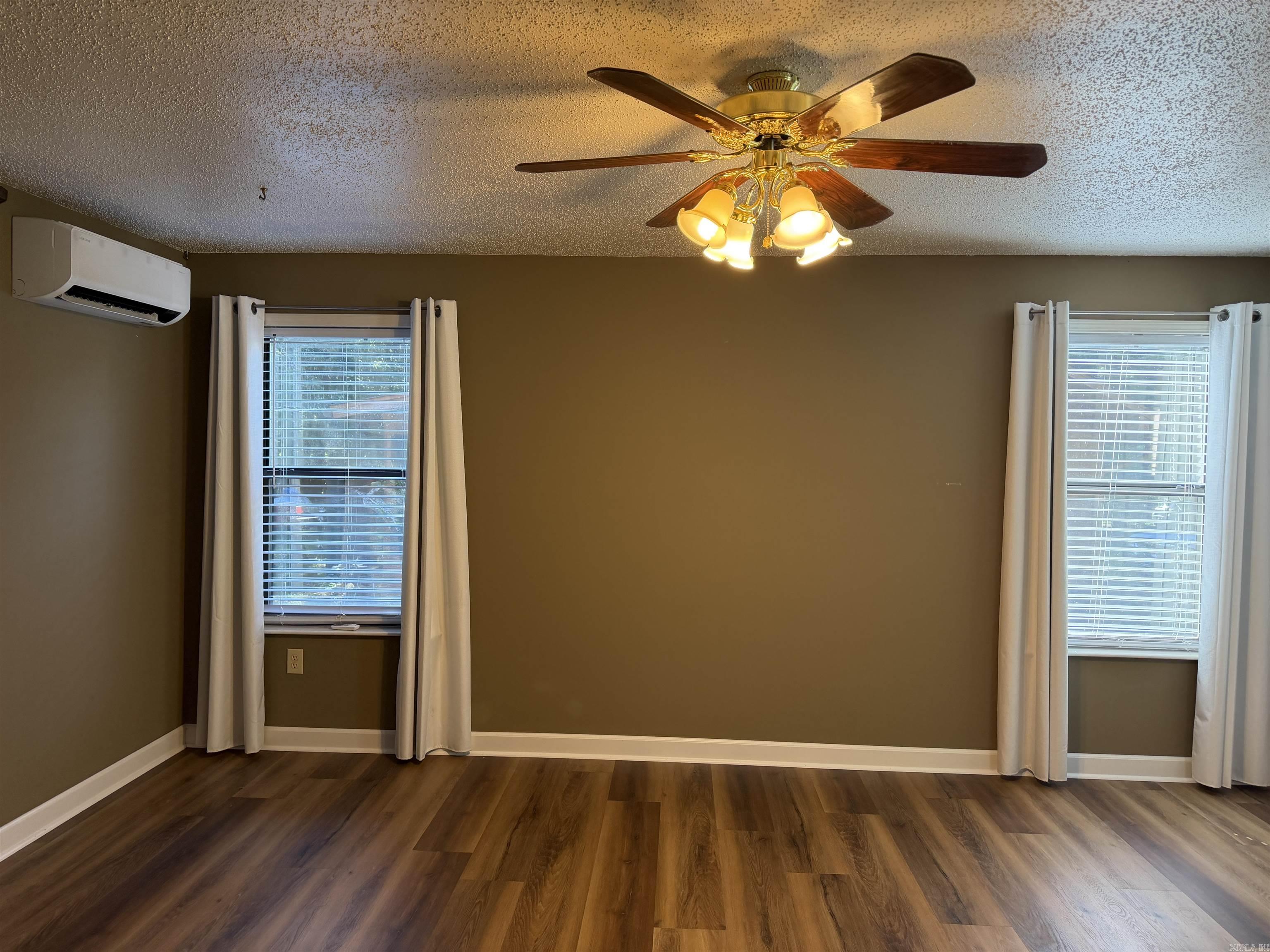 119 Meadowcliff Circle Property Photo 7
